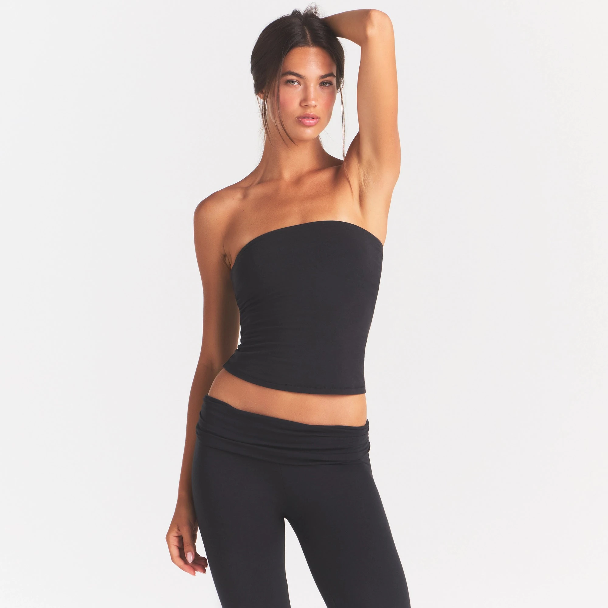 COTTON JERSEY TUBE TOP | SOOT ON A MODEL SIDE VIEW @ | FOCUS: 0.0, 1.0, 0.9
