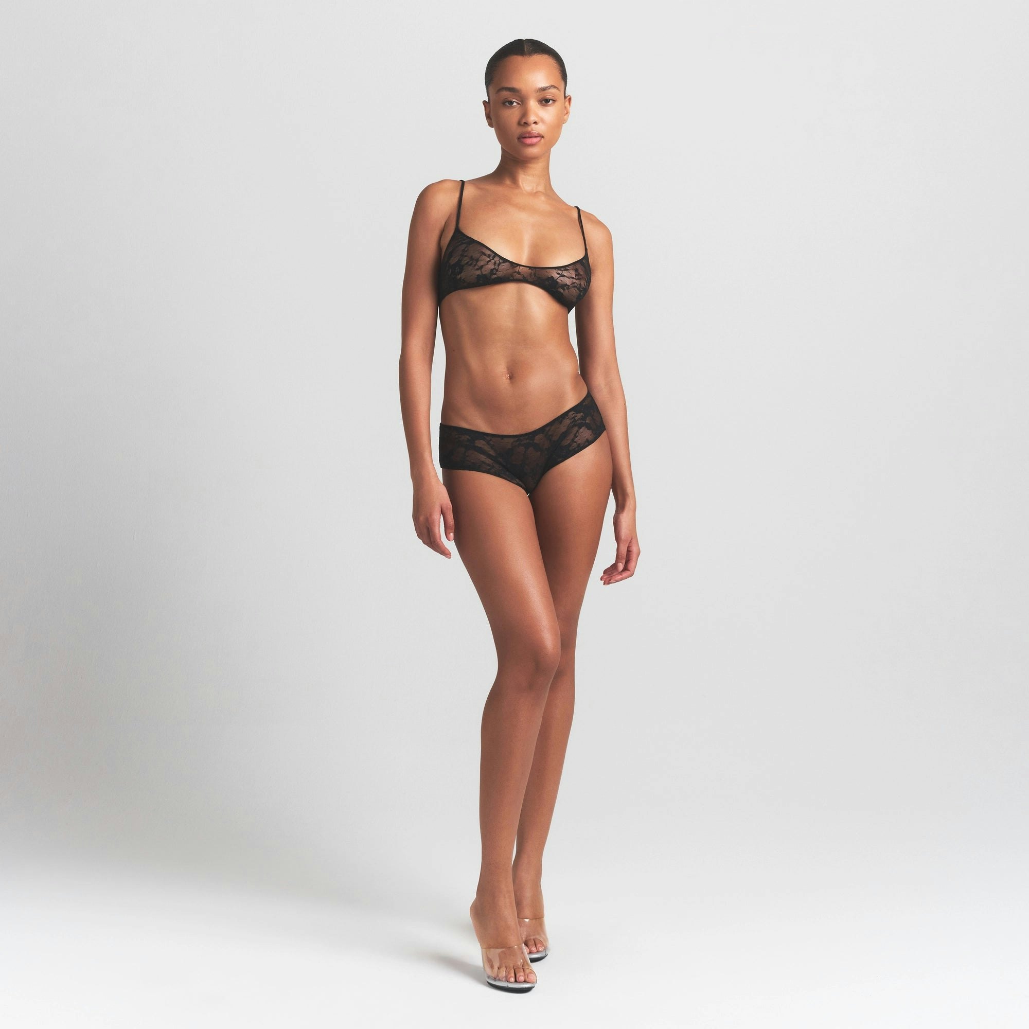 STRETCH LACE SKIMPY SCOOP BRALETTE | SOOT ON A MODEL FRONT VIEW @ | FOCUS: 0.0, 1.0, 0.9