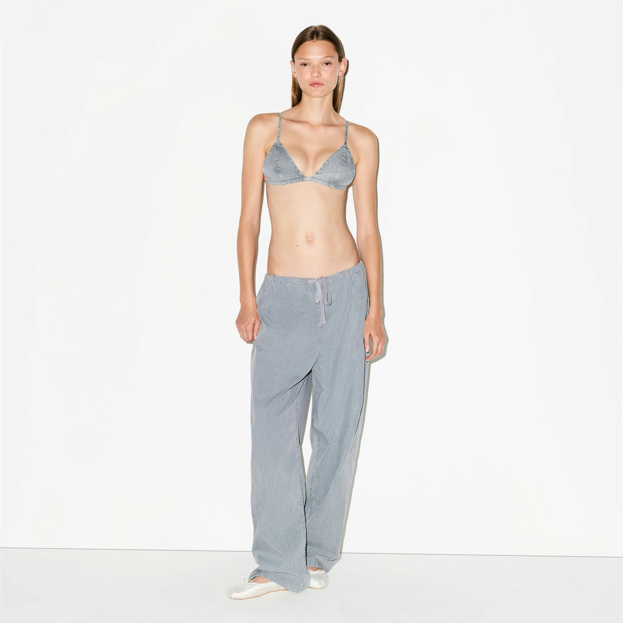 WOVEN LOUNGE TRIANGLE BRALETTE | PACIFIC ON A MODEL FRONT VIEW @ | FOCUS: 0.0, 1.0, 0.9