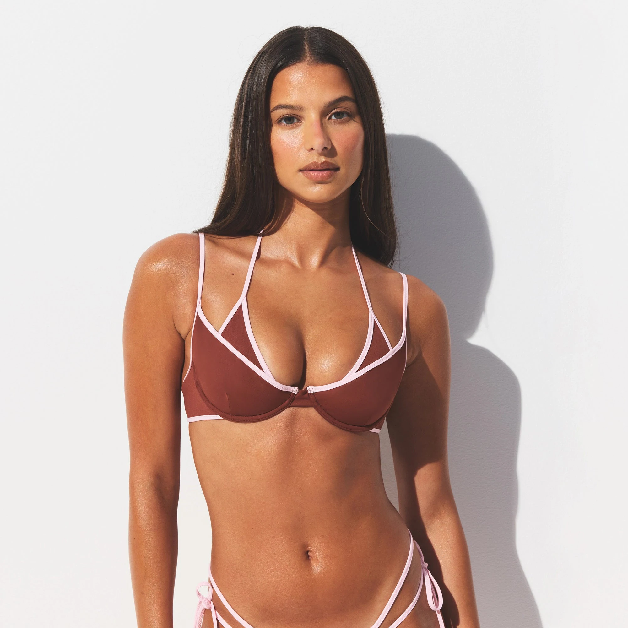 SIGNATURE SWIM LAYERED PLUNGE BIKINI TOP | HENNA CONTRAST ON A MODEL SIDE VIEW @ | FOCUS: 0.0, 1.0, 0.9