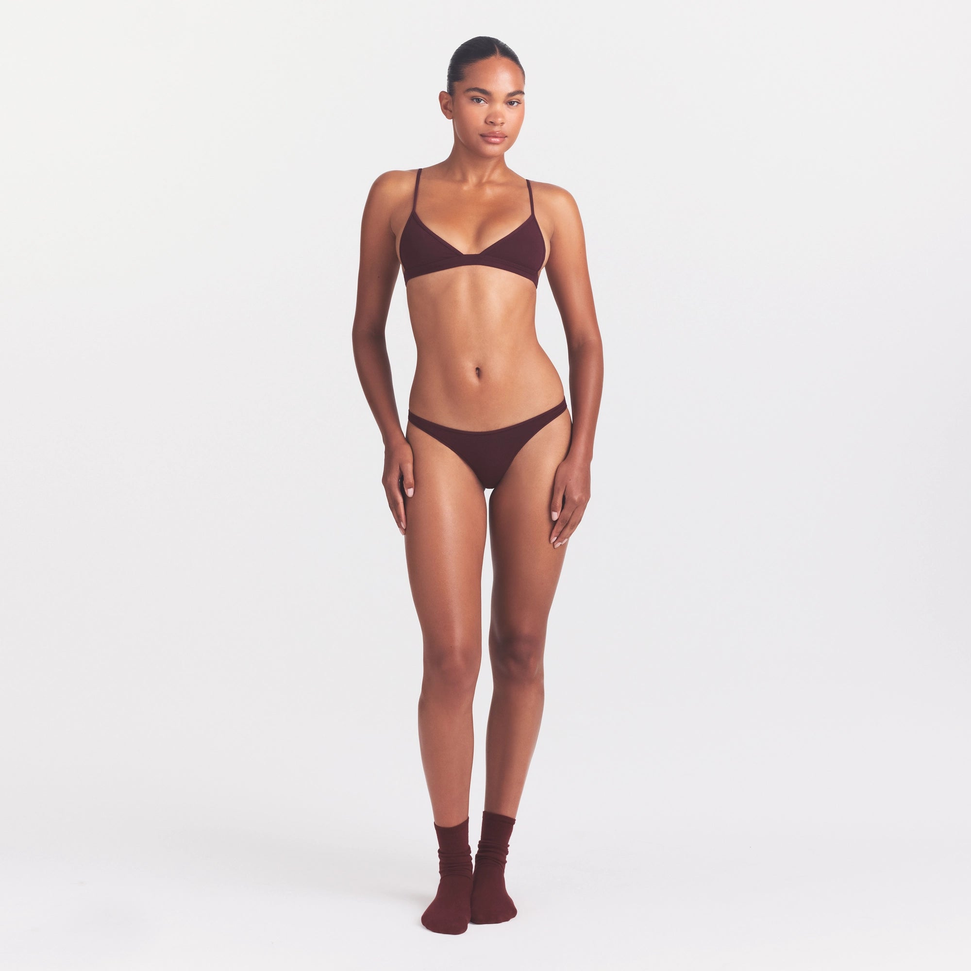 EVERYDAY COTTON BIKINI | CURRANT & LAYS FLAT ON A WHITE BACKGROUND | FLT @ | FOCUS: 0.0, 1.0, 0.9