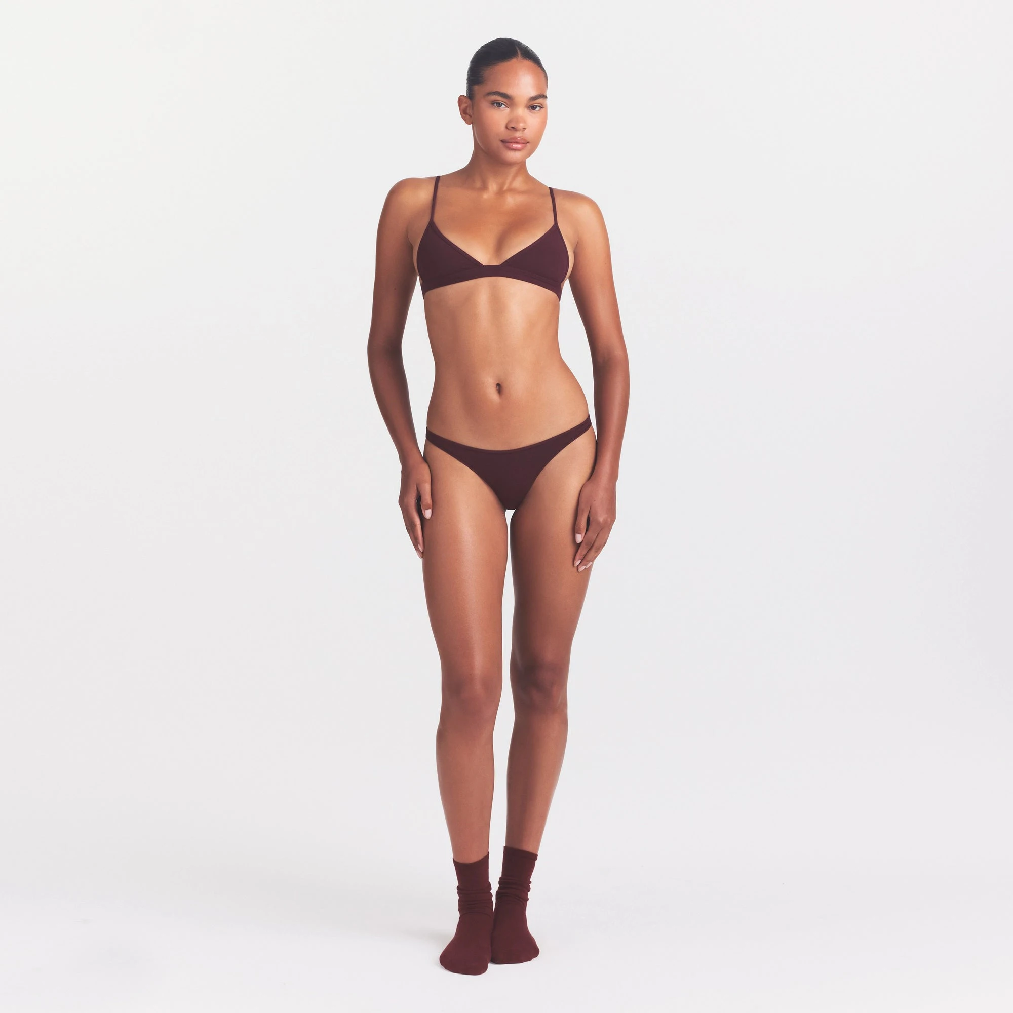 EVERYDAY COTTON BIKINI | CURRANT & LAYS FLAT ON A WHITE BACKGROUND | FLT @ | FOCUS: 0.0, 1.0, 0.9
