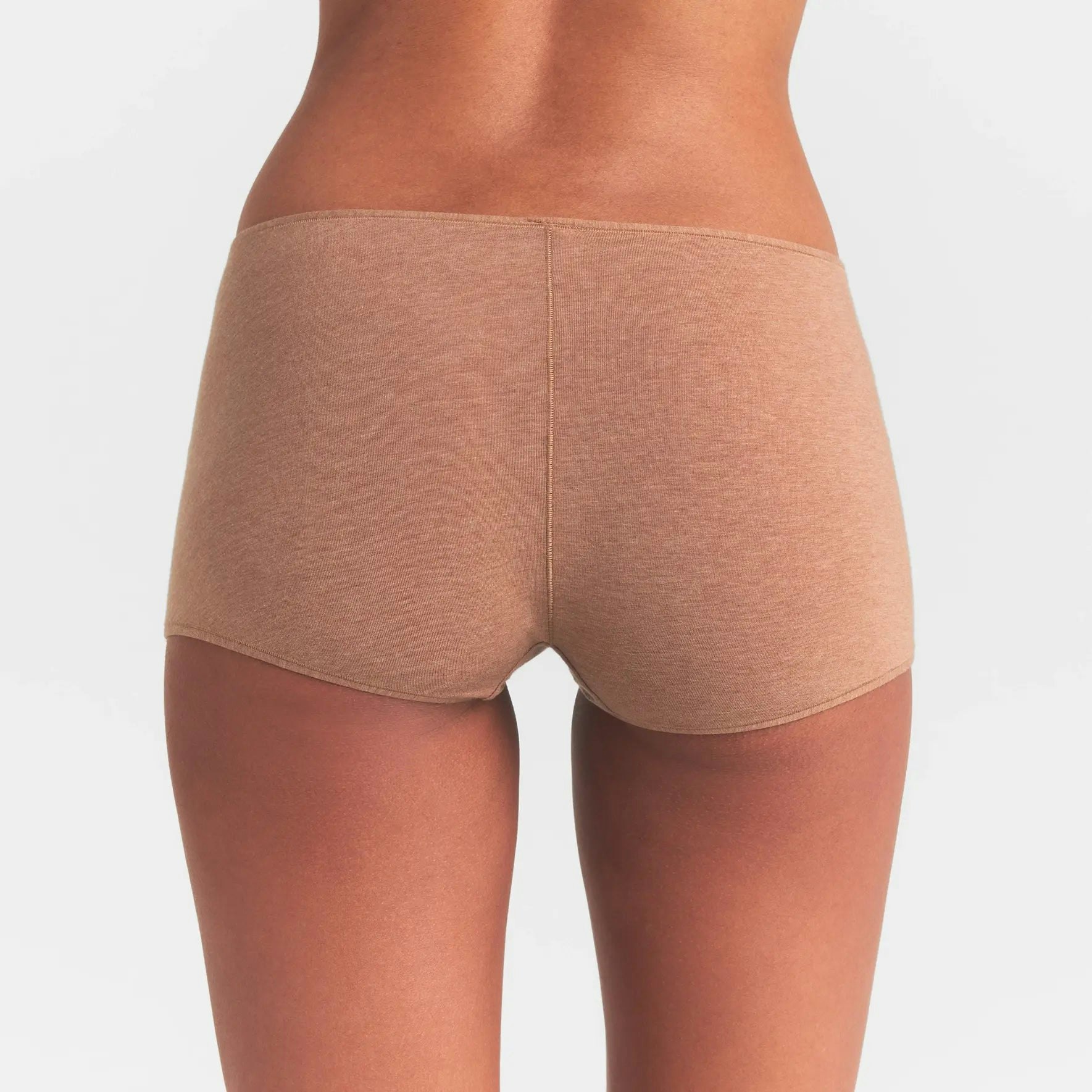 EVERYDAY COTTON BOY SHORT | SIENNA HEATHER ON A MODEL SIDE VIEW @ | FOCUS: 0.0, 1.0, 0.9