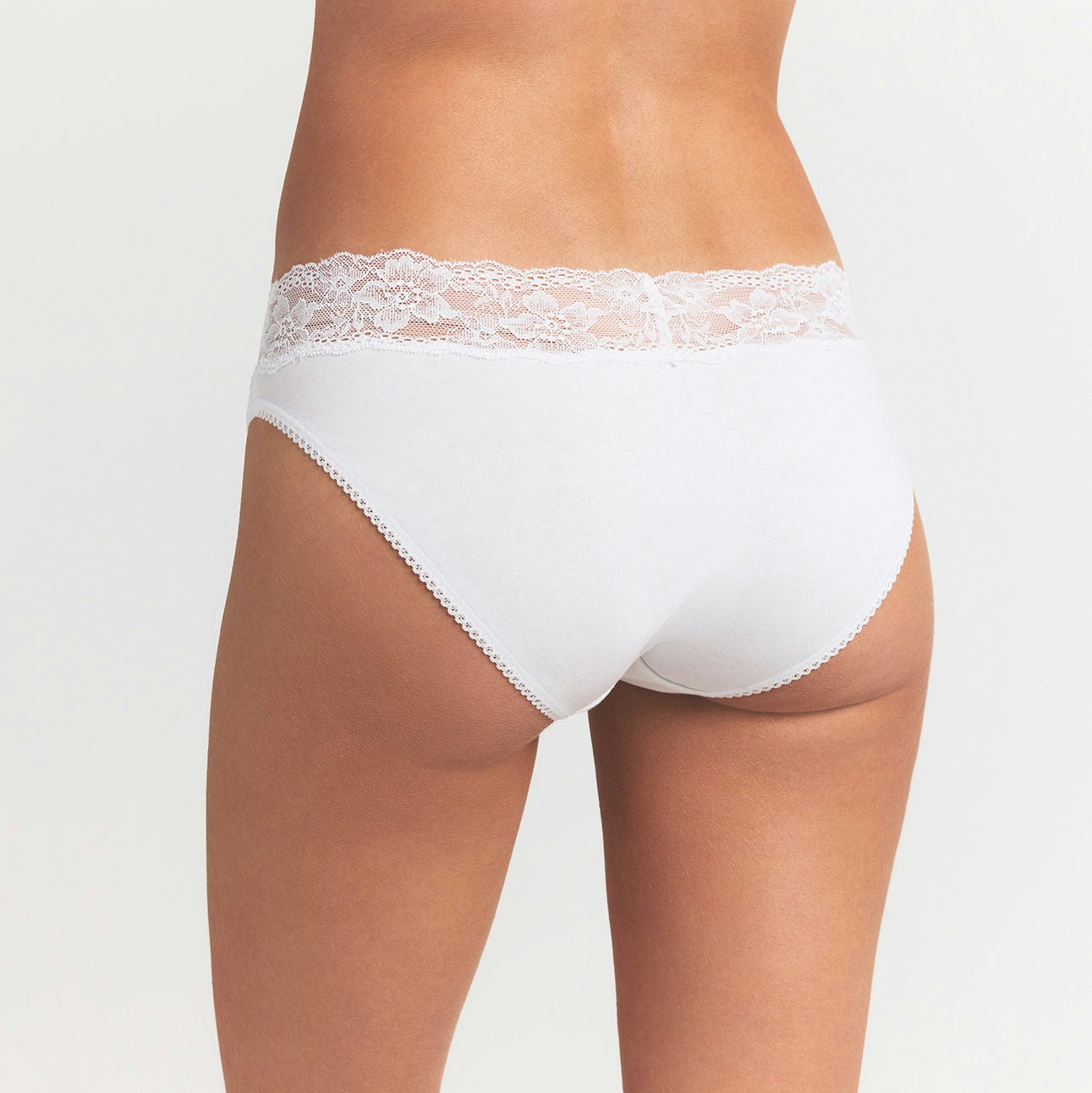 LIGHTWEIGHT COTTON WIDE LACE BRIEF | SNOW ON A MODEL BACK VIEW @ | FOCUS: 0.0, 1.0, 0.9