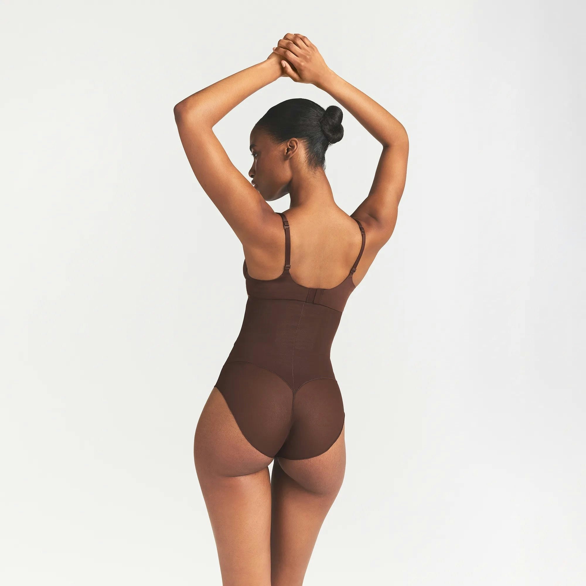 POWER MESH SHAPEWEAR CORE SCULPT HIGH-WAISTED BRIEF | COCOA ON A MODEL BACK VIEW@ | FOCUS: 0.0, 1.0, 0.9