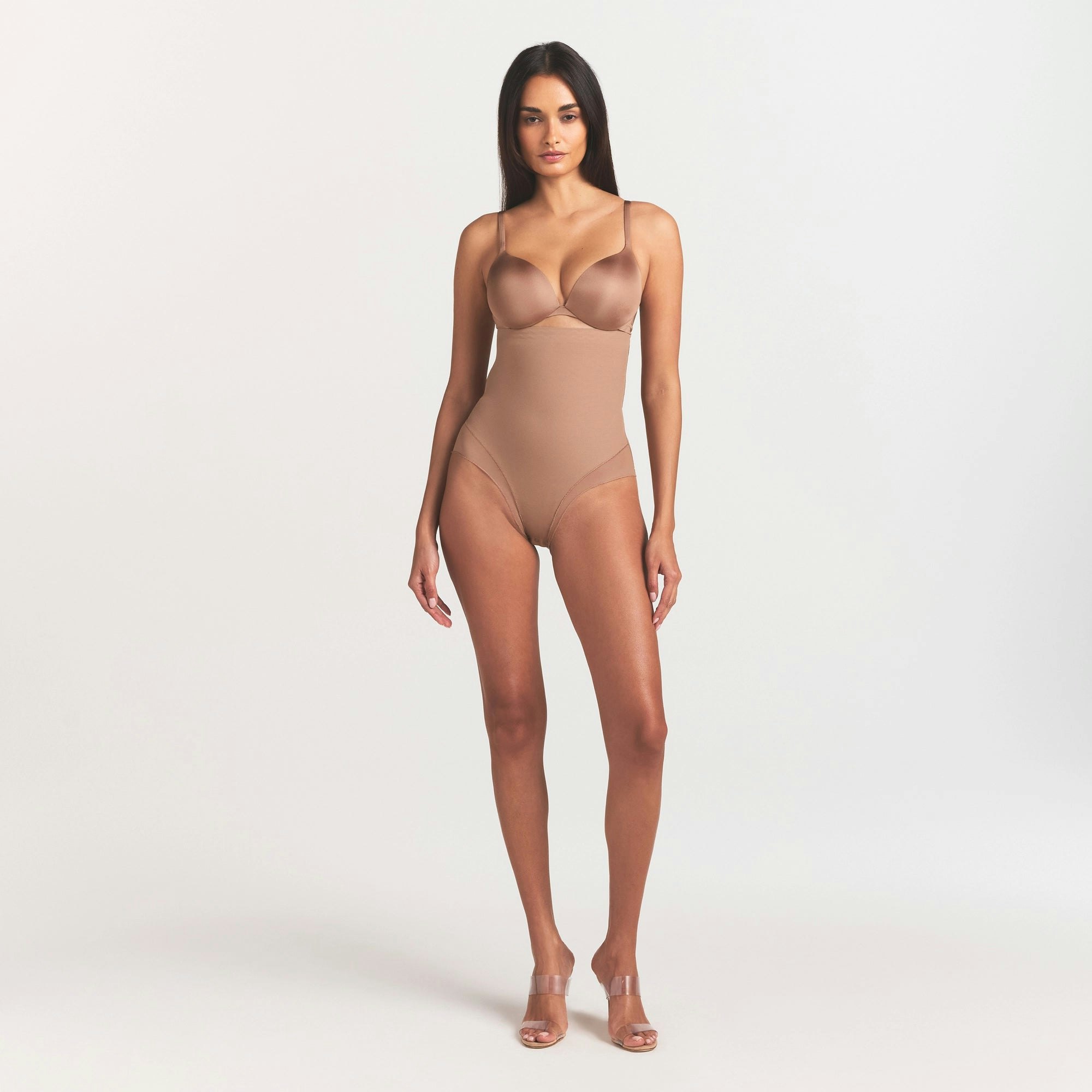 POWER MESH SHAPEWEAR CORE SCULPT HIGH-WAISTED BRIEF | SIENNA ON A MODEL FRONT VIEW @ | FOCUS: 0.0, 1.0, 0.9