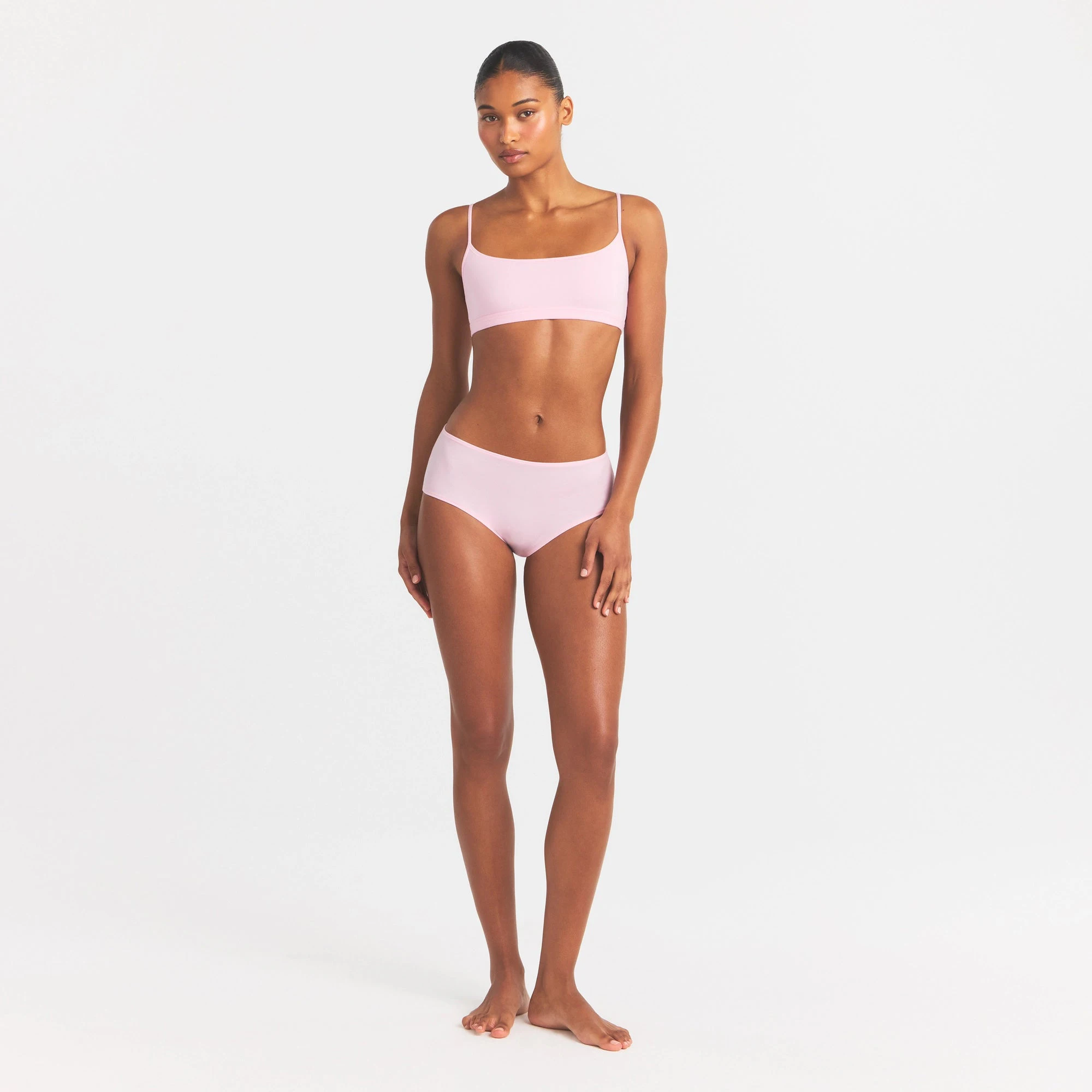 EVERYDAY COTTON HIGH-WAISTED BRIEF | PEONY ON A MODEL FRONT VIEW @ | FOCUS: 0.0, 1.0, 0.9