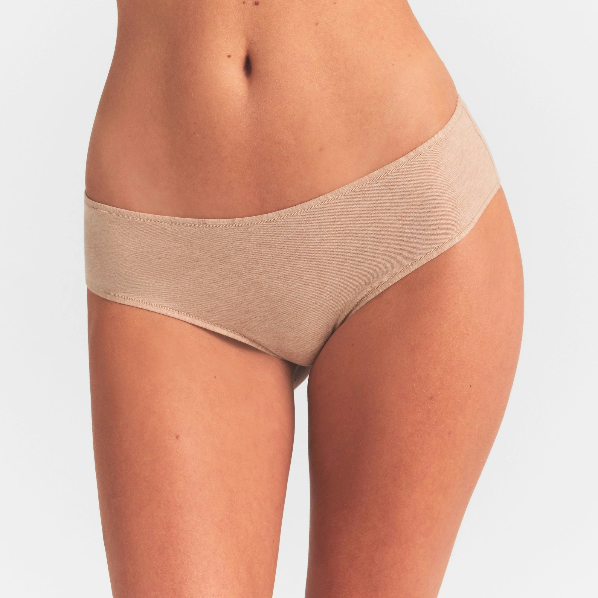 EVERYDAY COTTON HIPSTER | CLAY HEATHER ON A MODEL SIDE VIEW @ | FOCUS: 0.0, 1.0, 0.9