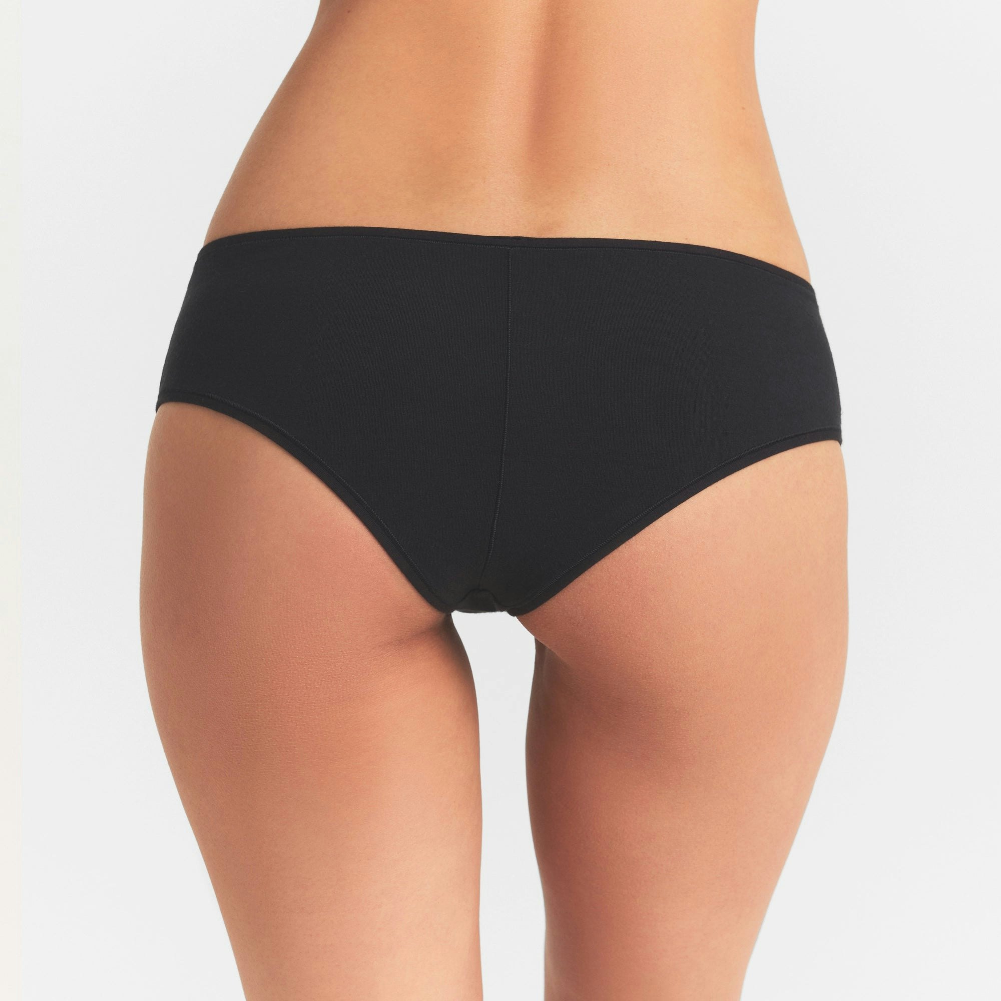 EVERYDAY COTTON HIPSTER | ONYX ON A MODEL SIDE VIEW @ | FOCUS: 0.0, 1.0, 0.9