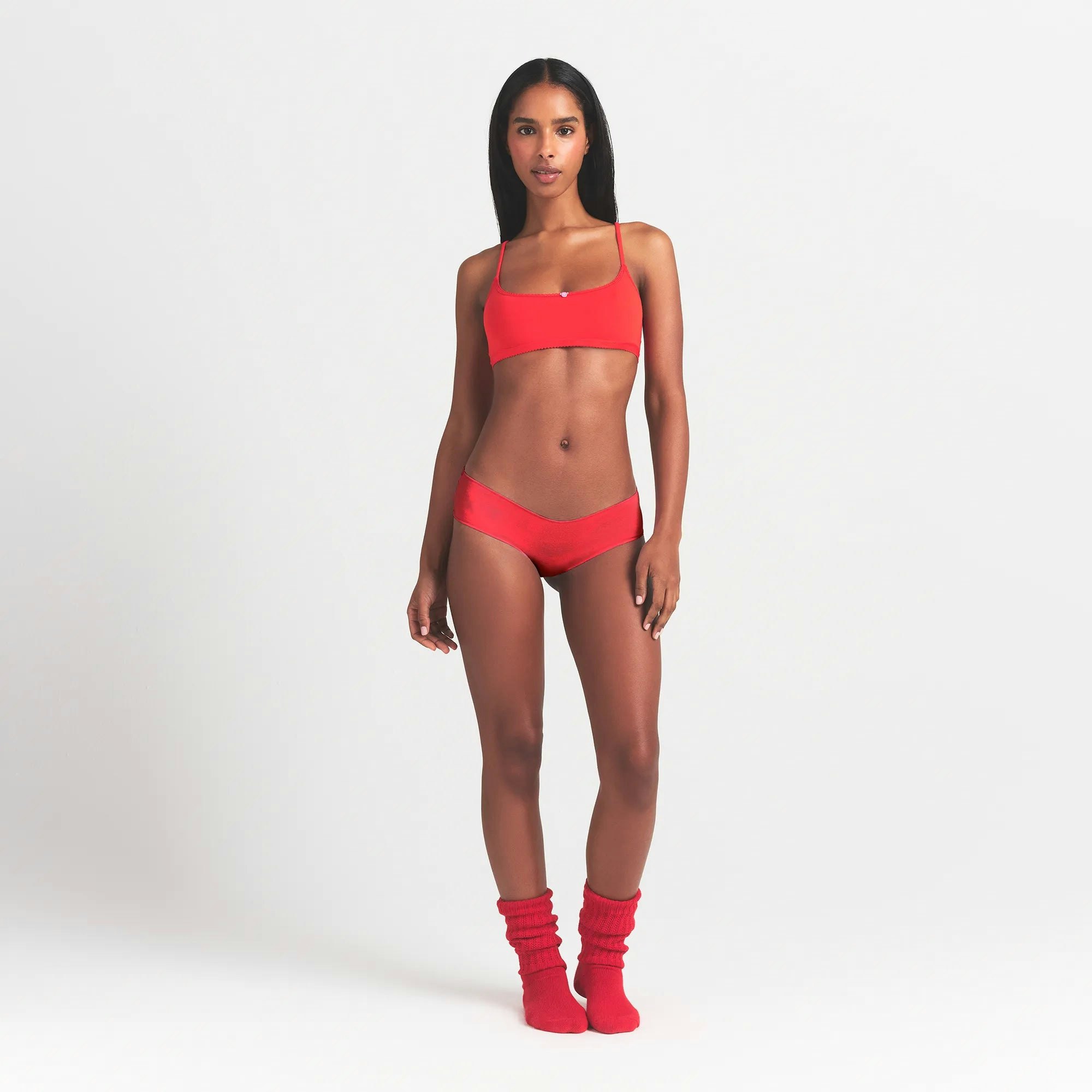 LIGHTWEIGHT COTTON RUCHED BACK HIPSTER 10-PACK | CARNATION MULTI ON A MODEL FRONT VIEW @ | FOCUS: 0.0, 1.0, 0.9