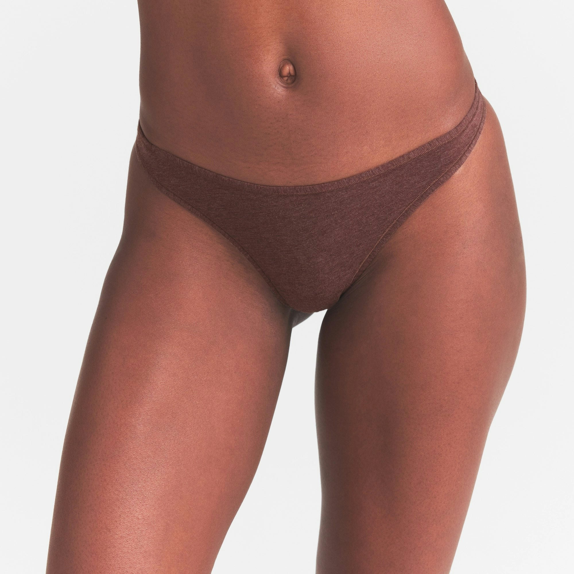 EVERYDAY COTTON THONG | COCOA HEATHER ON A MODEL SIDE VIEW @ | FOCUS: 0.0, 1.0, 0.9
