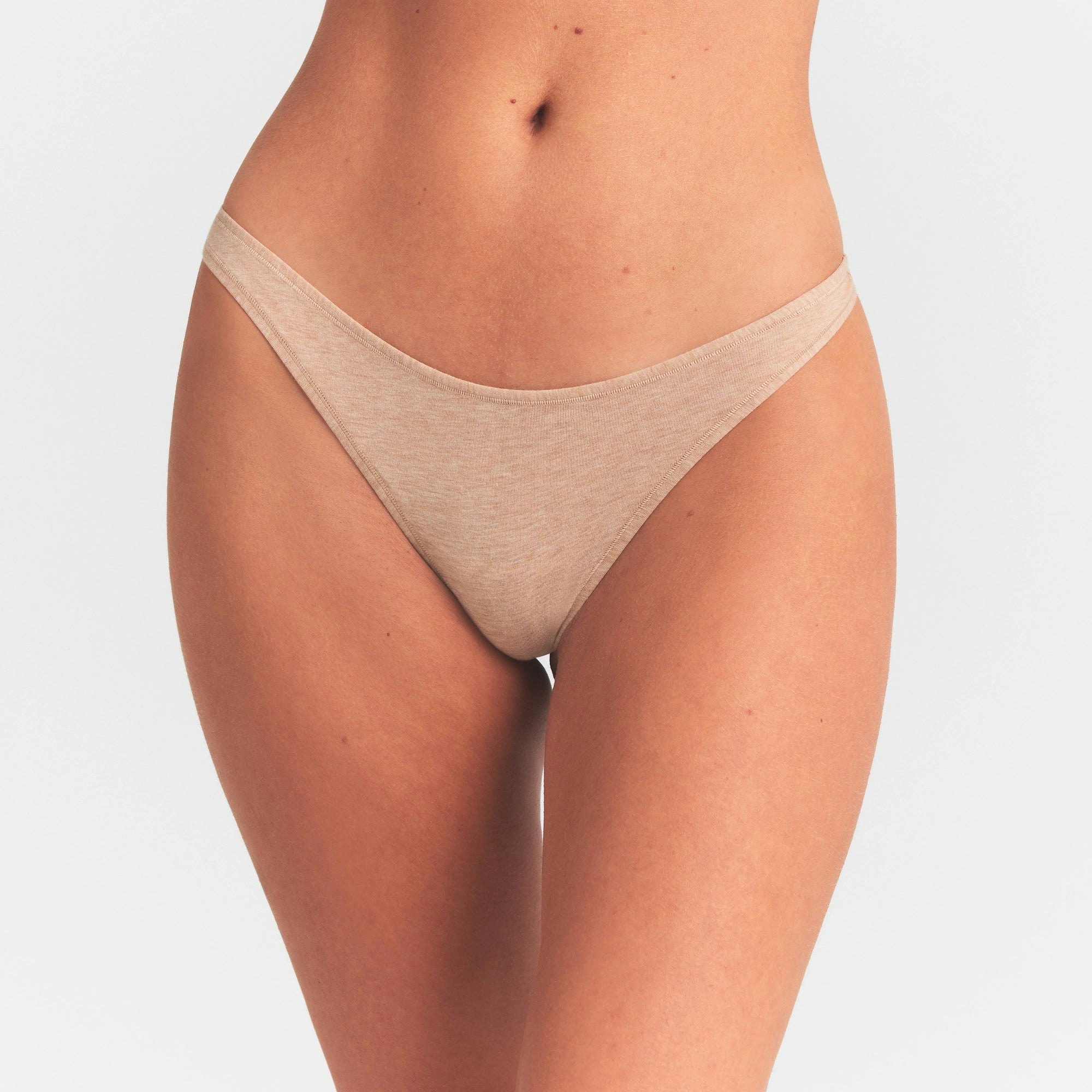 EVERYDAY COTTON THONG | CLAY HEATHER ON A MODEL SIDE VIEW @ | FOCUS: 0.0, 1.0, 0.9
