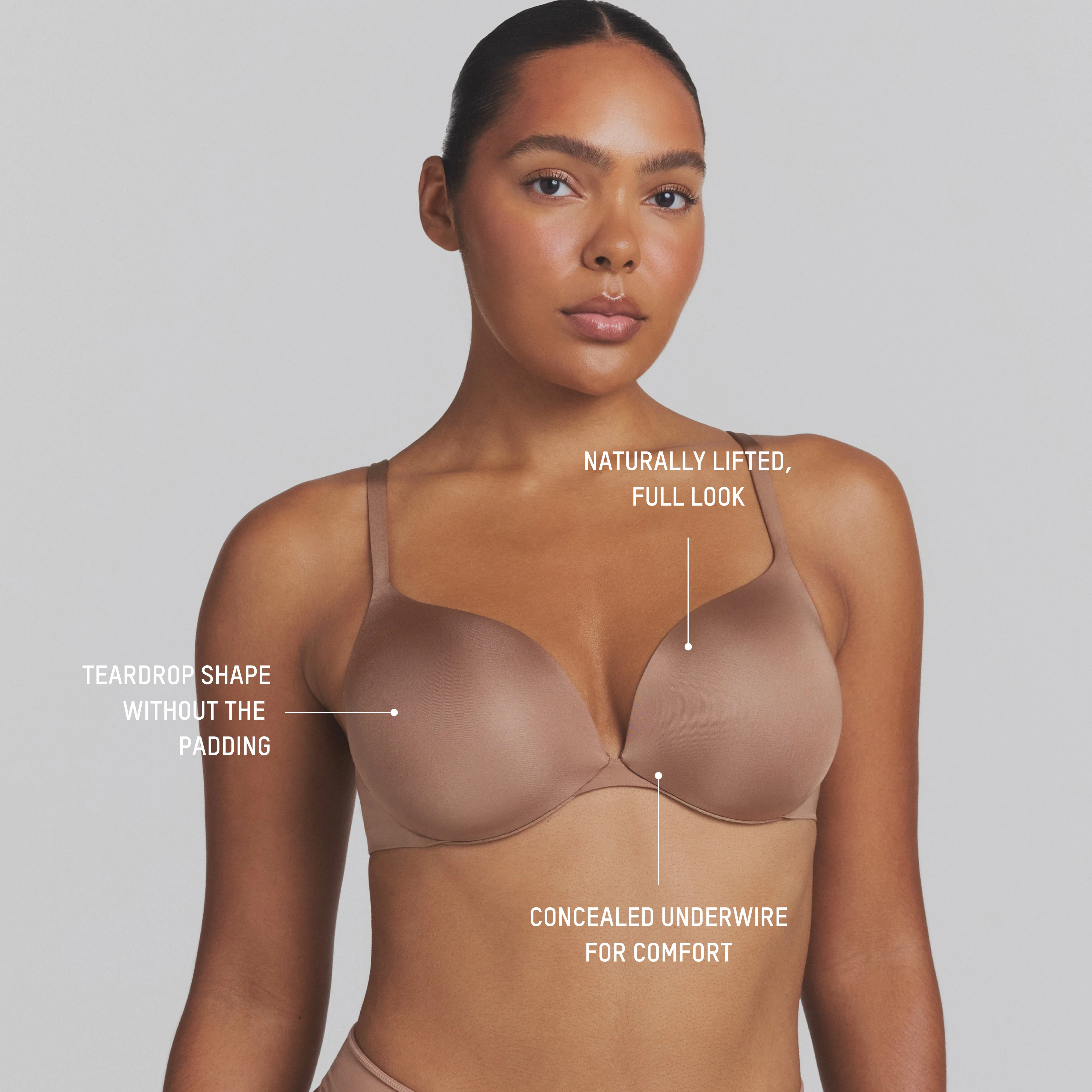 SKIMS ULTIMATE TEARDROP T-SHIRT BRA | SIENNA ON A MODEL SIDE VIEW @ | FOCUS: 0.0, 1.0, 0.9