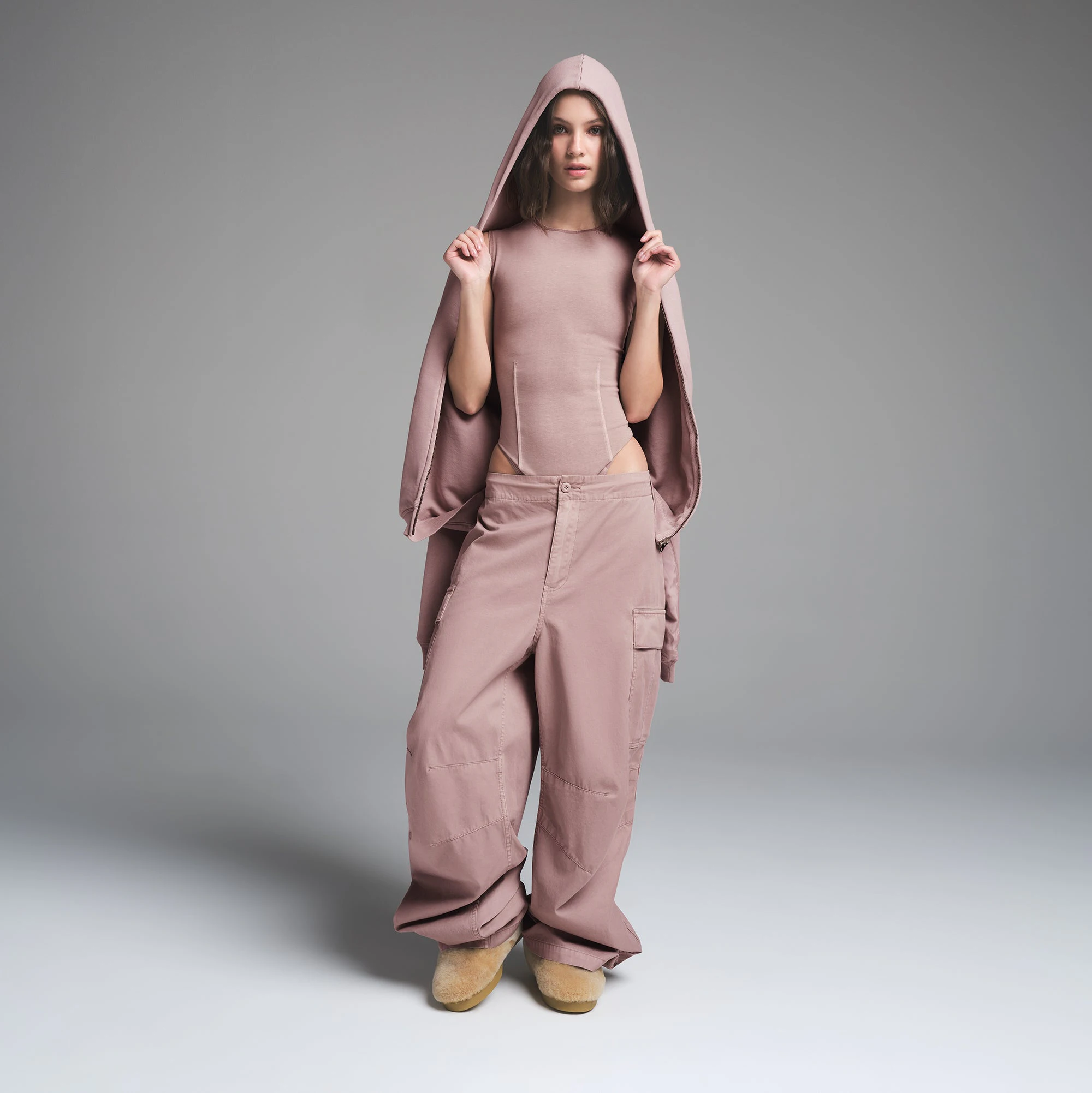 OUTDOOR WOVEN CARGO PANT | FAWN ON A MODEL FRONT VIEW | FOCUS: 0.0, 1.0, 0.9