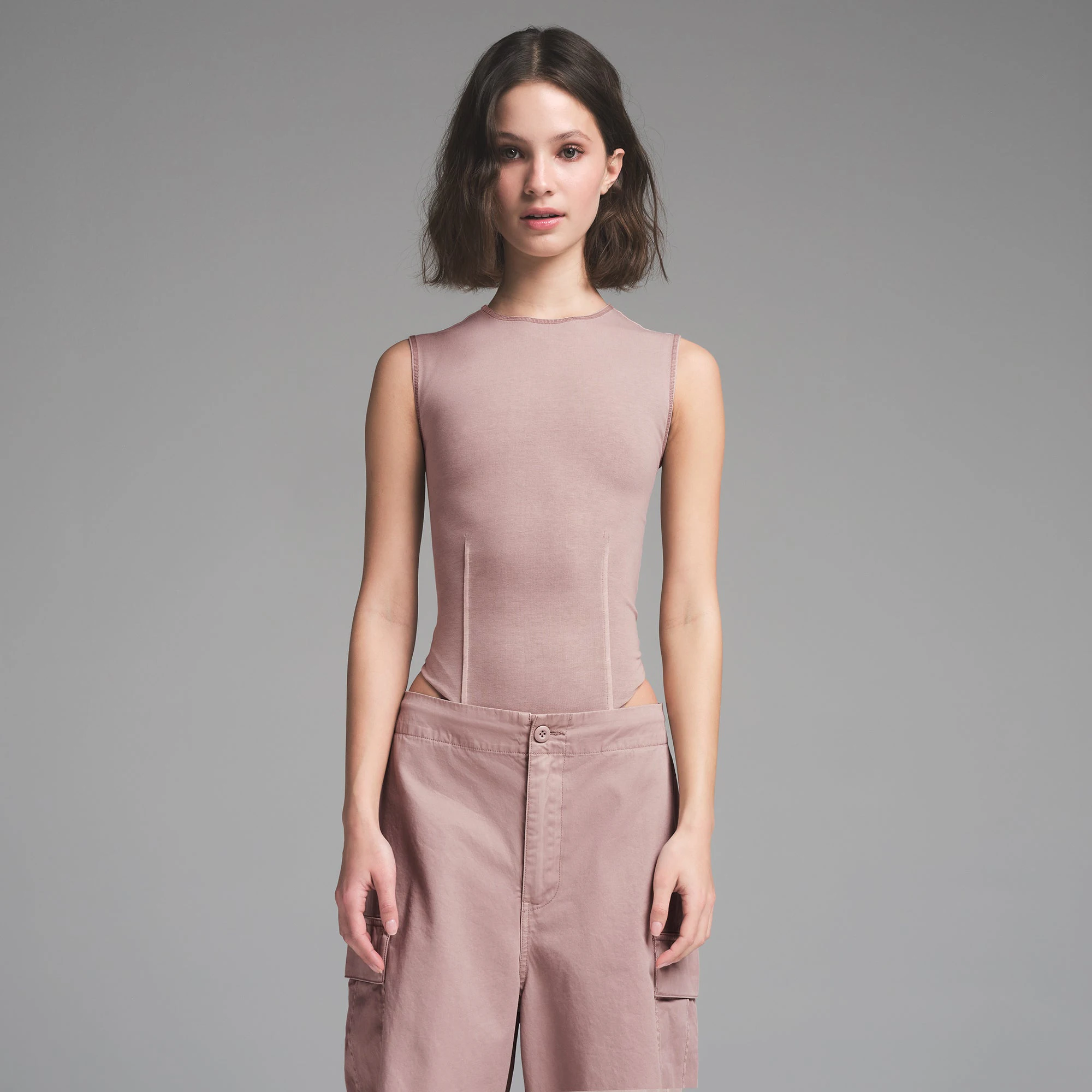 OUTDOOR WOVEN CARGO PANT | FAWN ON A MODEL FRONT VIEW | FOCUS: 0.0, 1.0, 0.9