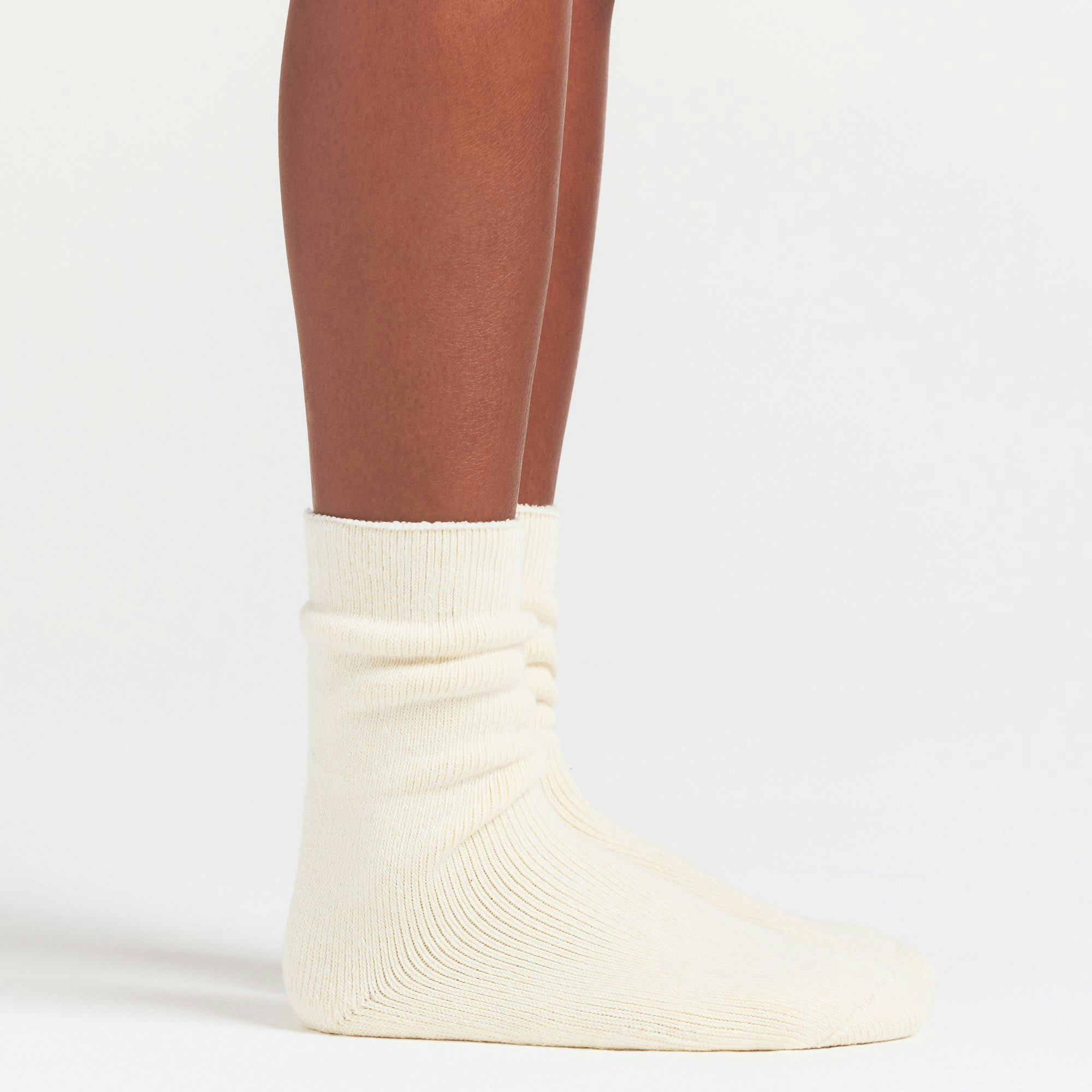 SKIMS FOR TEAM USA OLYMPIC LOUNGE SOCK | ECRUON A MODEL FRONT VIEW @ | FOCUS: 0.0, 1.0, 0.9