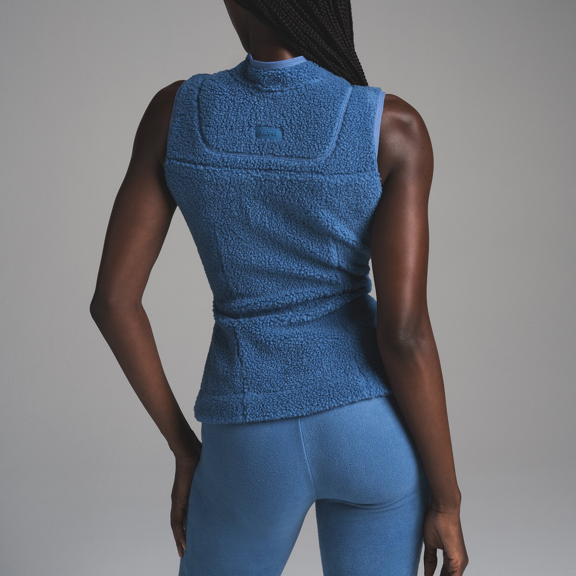 TEDDY ZIP UP VEST | AZURE | L