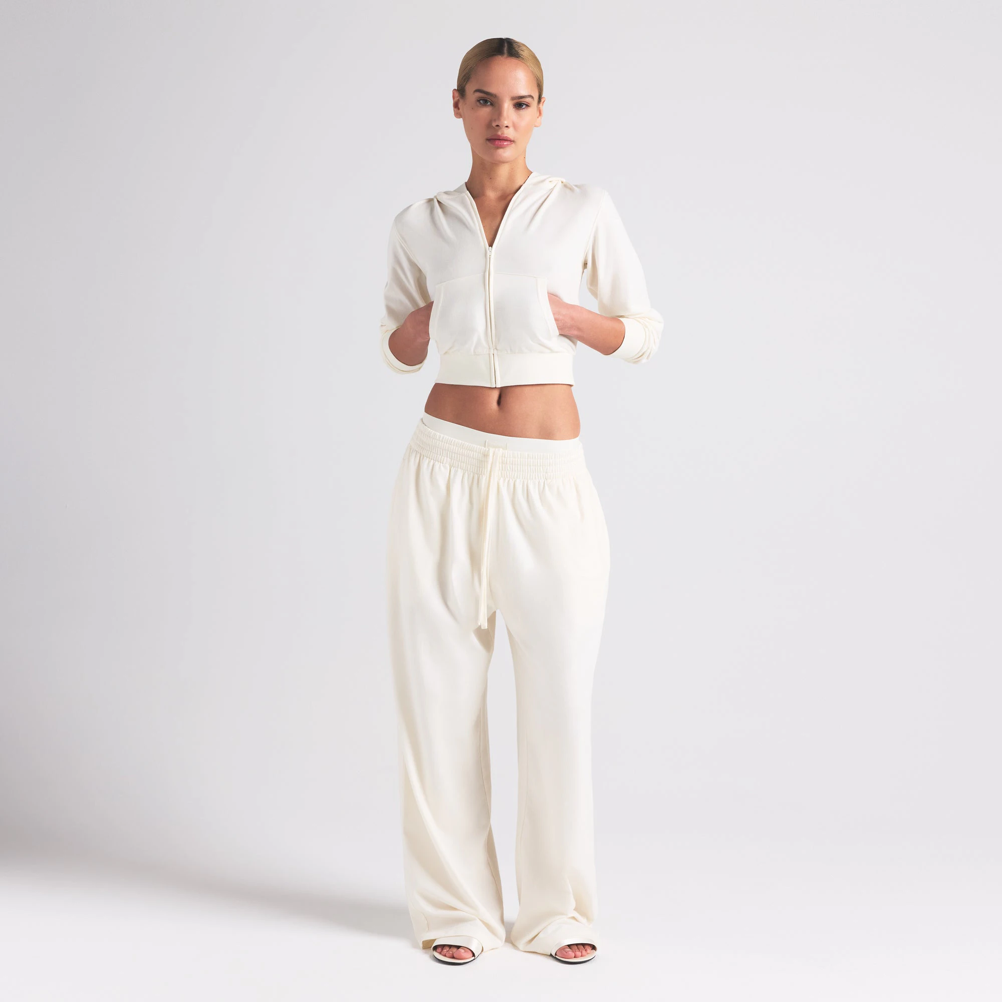 COTTON JERSEY ZIP UP HOODIE | MARBLE ON A MODEL FRONT VIEW | FOCUS: 0.0, 1.0, 0.9