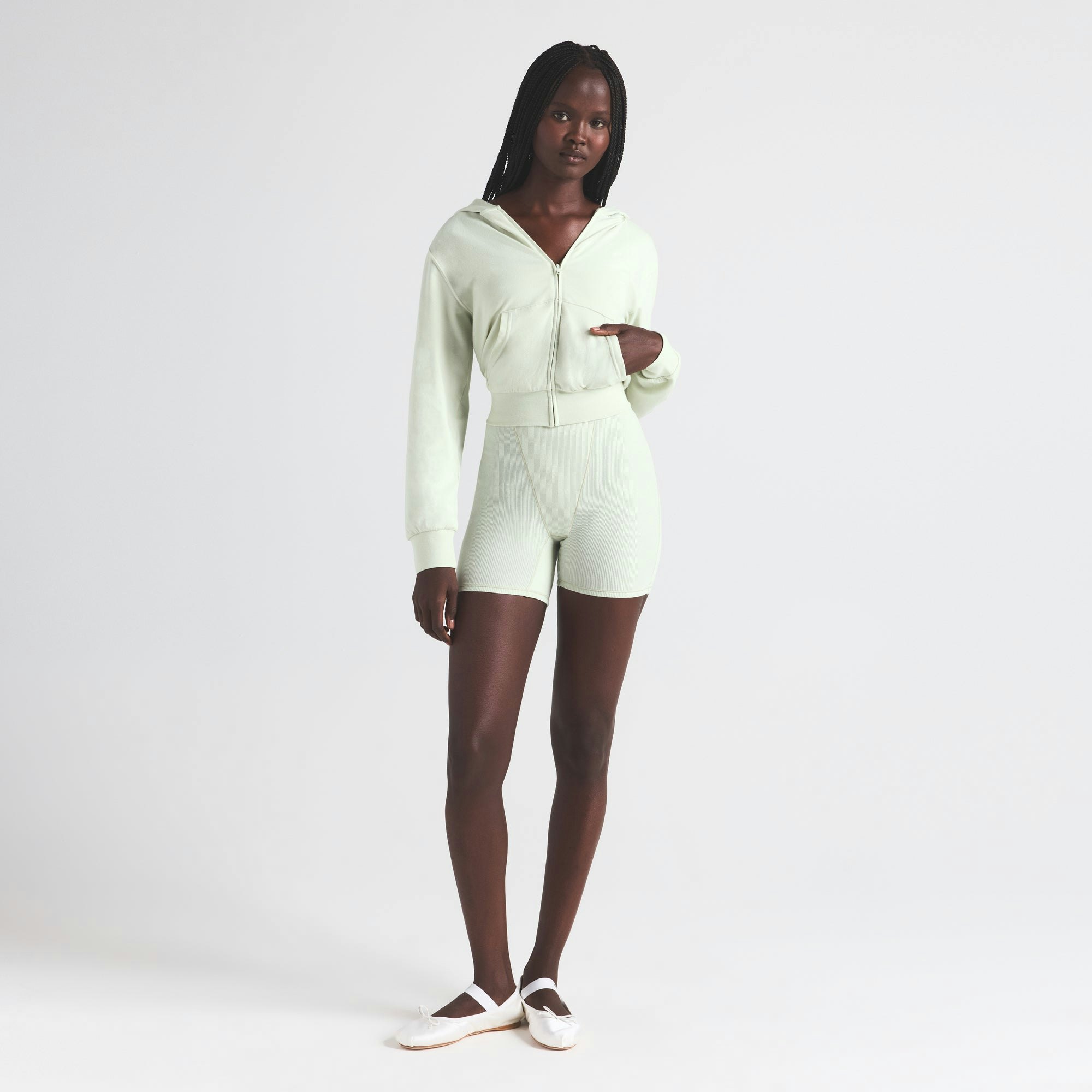 COTTON JERSEY ZIP UP HOODIE | SPEARMINT ON A MODEL FRONT VIEW | FOCUS: 0.0, 1.0, 0.9