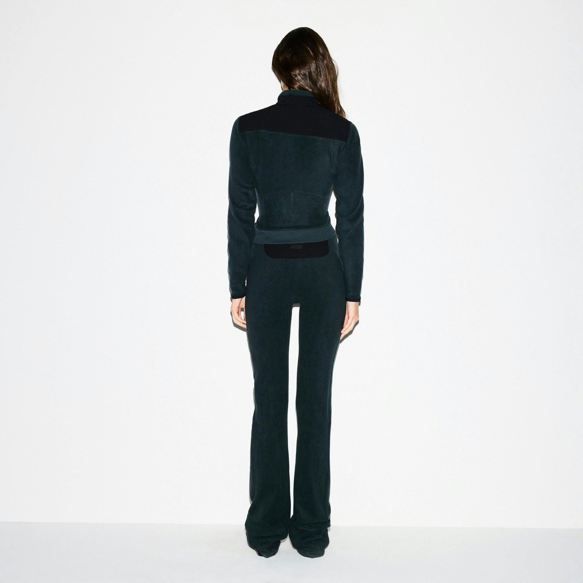 OUTDOOR FLEECE FITTED JACKET | DARK TEAL ON A MODEL SIDE VIEW @ | FOCUS: 0.0, 1.0, 0.9