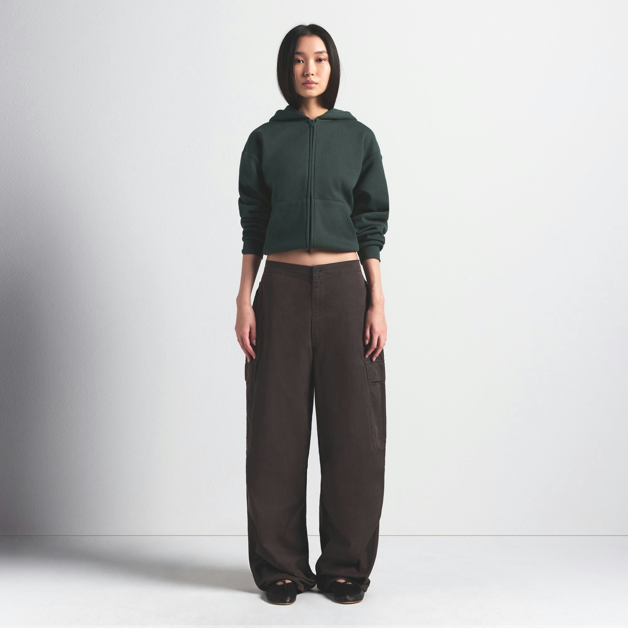 COTTON FLEECE CLASSIC ZIP UP HOODIE | SPRUCE ON A MODEL FRONT VIEW @ | FOCUS: 0.0, 1.0, 0.9