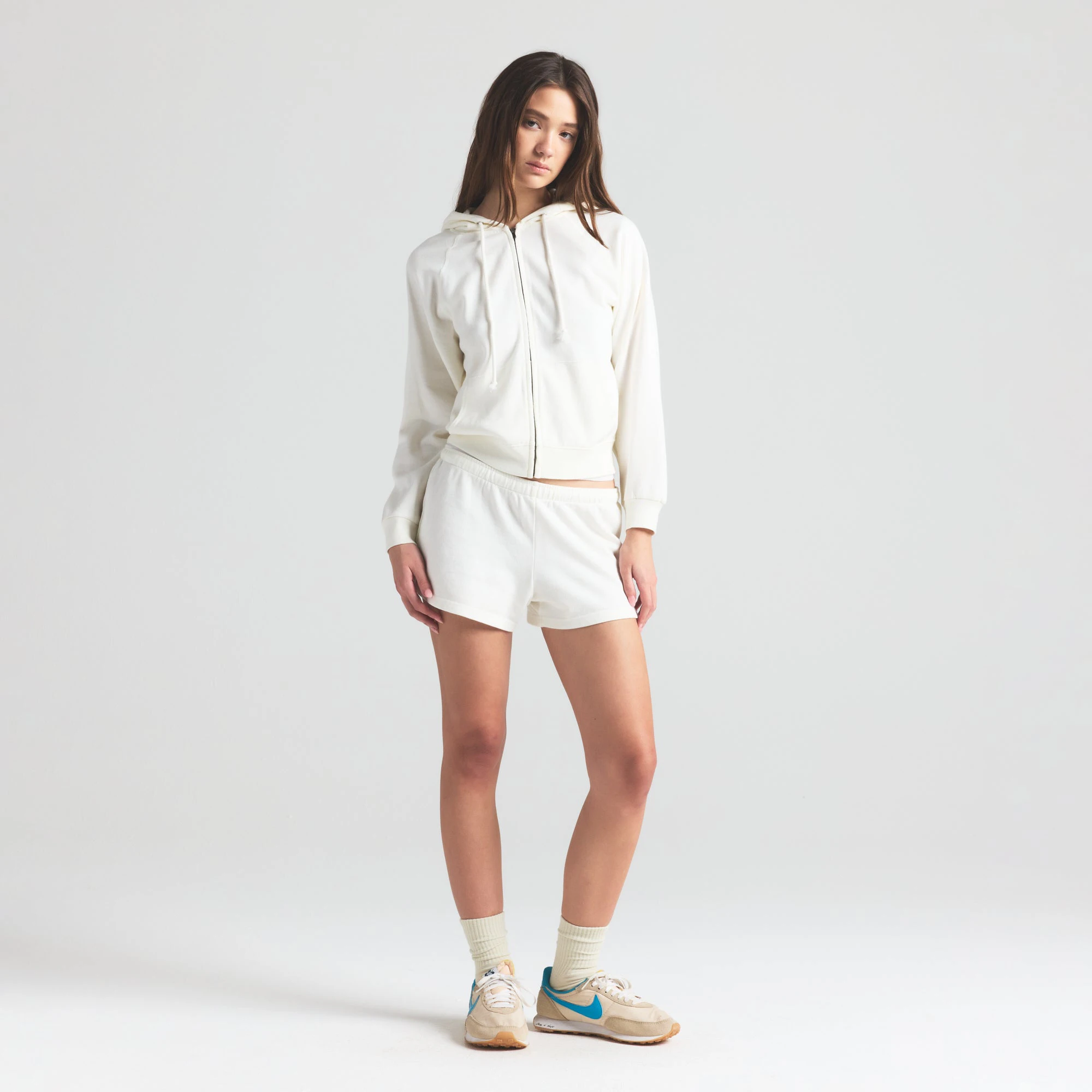 LIGHTWEIGHT FLEECE ZIP UP HOODIE | MARBLE ON A MODEL FRONT VIEW | FOCUS: 0.0, 1.0, 0.9