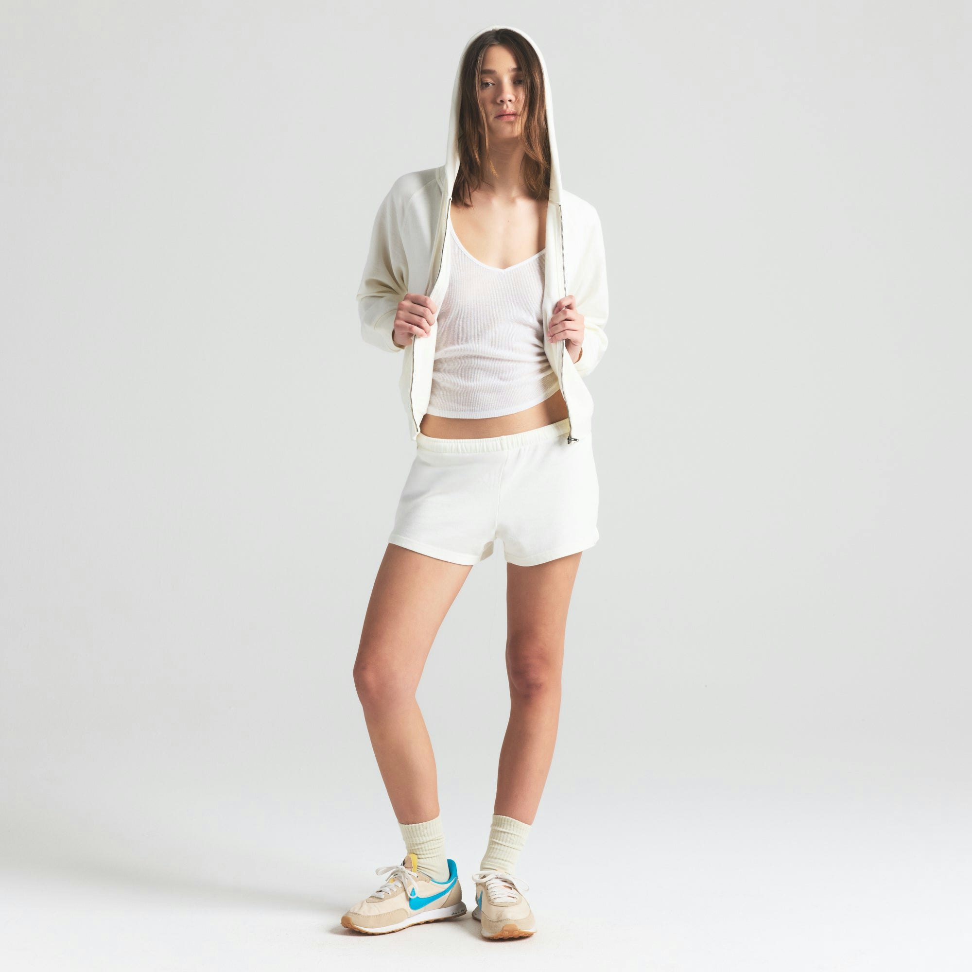 LIGHTWEIGHT FLEECE ZIP UP HOODIE | MARBLE ON A MODEL FRONT VIEW | FOCUS: 0.0, 1.0, 0.9