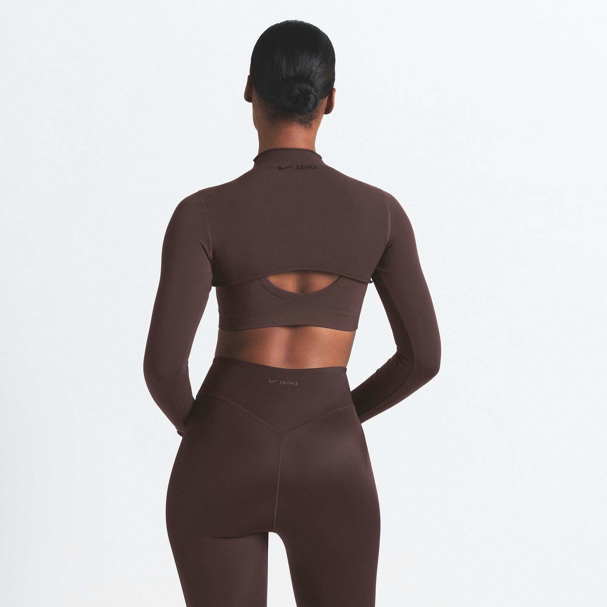 NikeSKIMS VINTAGE SEAMLESS SHRUG | PHOENIX ON A MODEL SIDE VIEW @ | FOCUS: 0.9, 0.1, 0.7