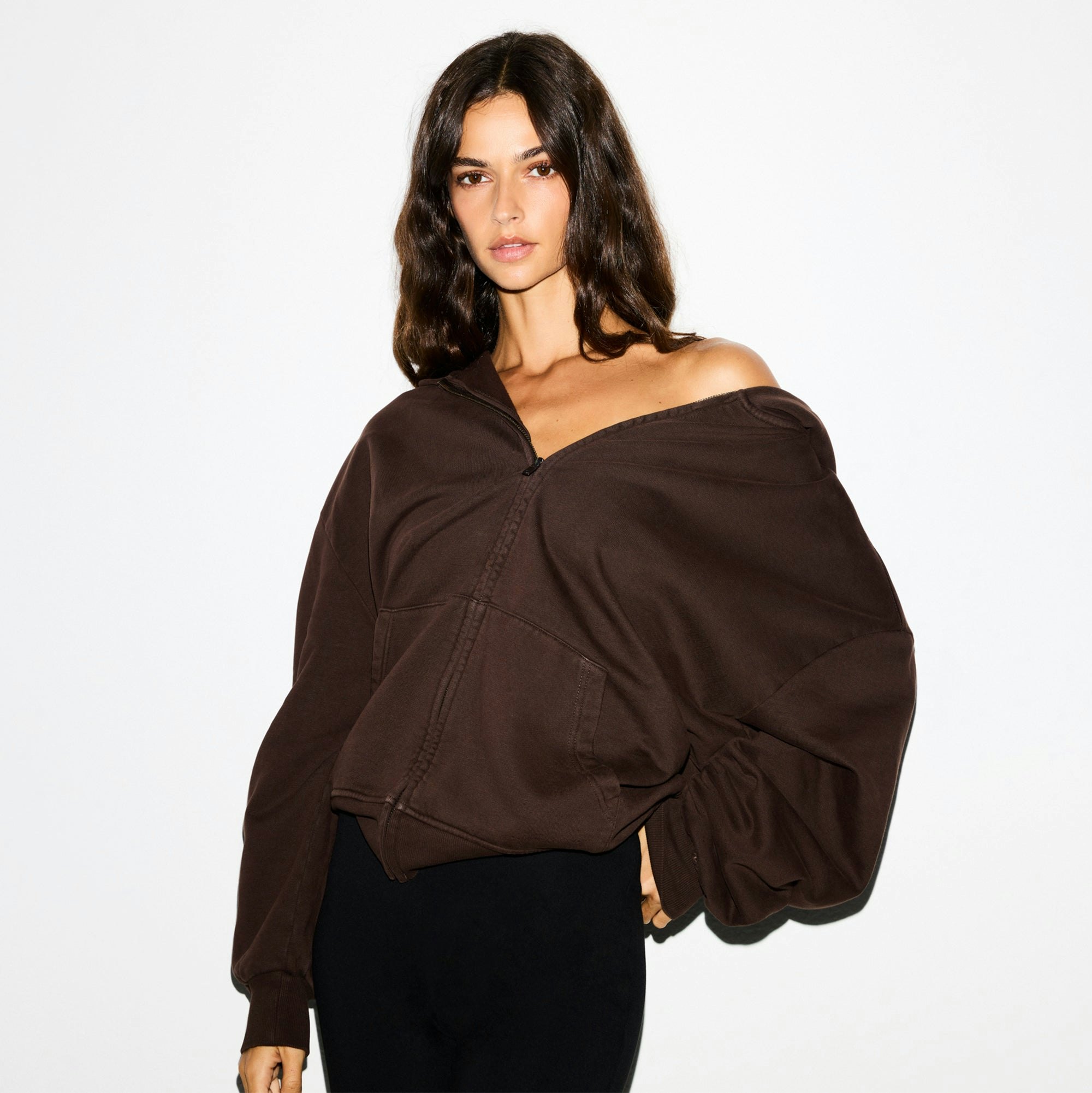 BOYFRIEND FLEECE OVERSIZED ZIP UP HOODIE | ESPRESSO ON A MODEL FRONT VIEW @ | FOCUS: 0.0, 1.0, 0.9
