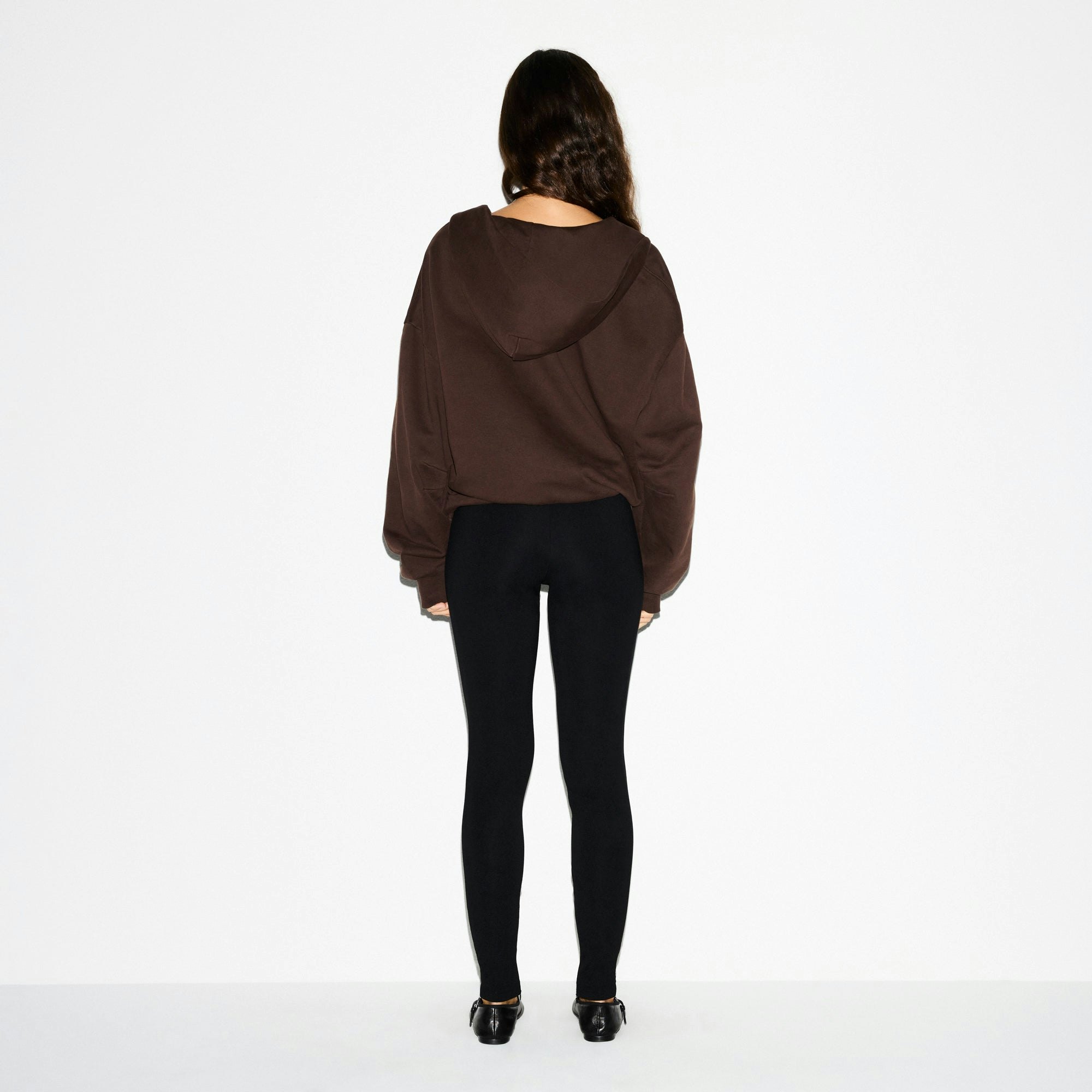 BOYFRIEND FLEECE OVERSIZED ZIP UP HOODIE | ESPRESSO ON A MODEL FRONT VIEW @ | FOCUS: 0.0, 1.0, 0.9