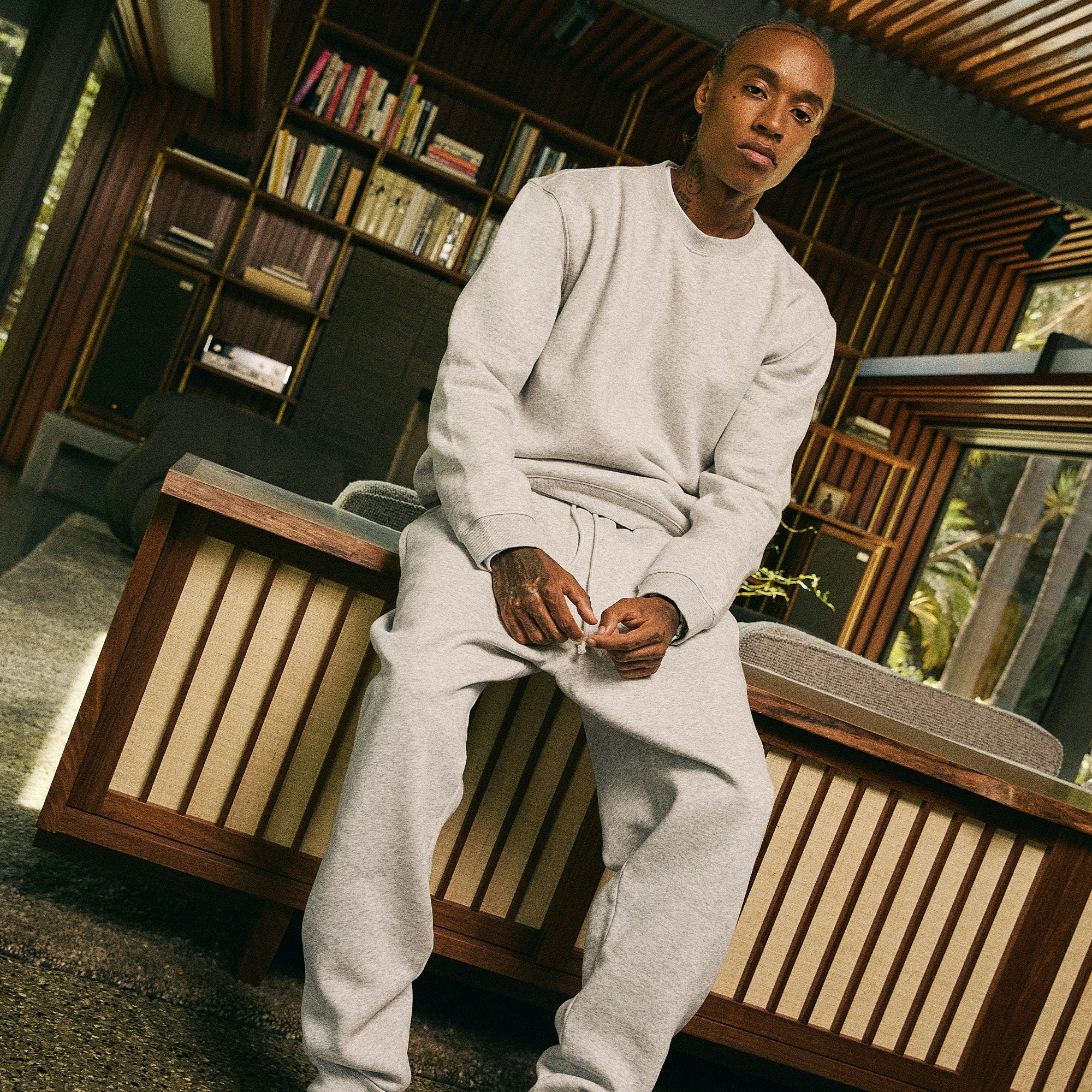 FLEECE LOUNGE MENS CLASSIC STRAIGHT LEG PANT | LIGHT HEATHER GREY ADDITIONAL FABRIC DETAILS