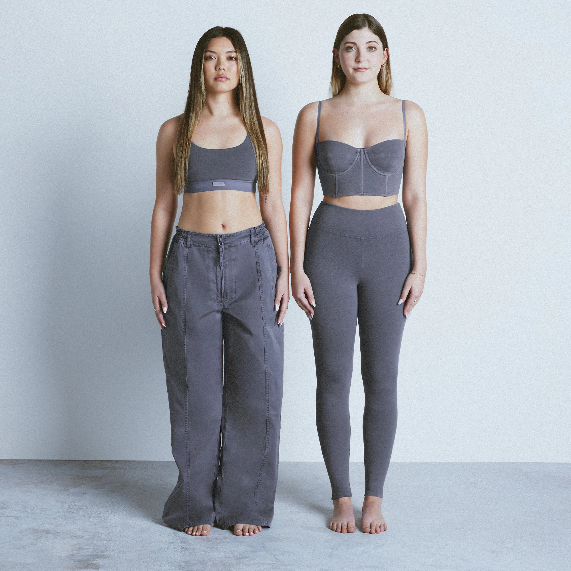 OUTDOOR HIGH-WAISTED LEGGING CAMPAIGN IMAGERY