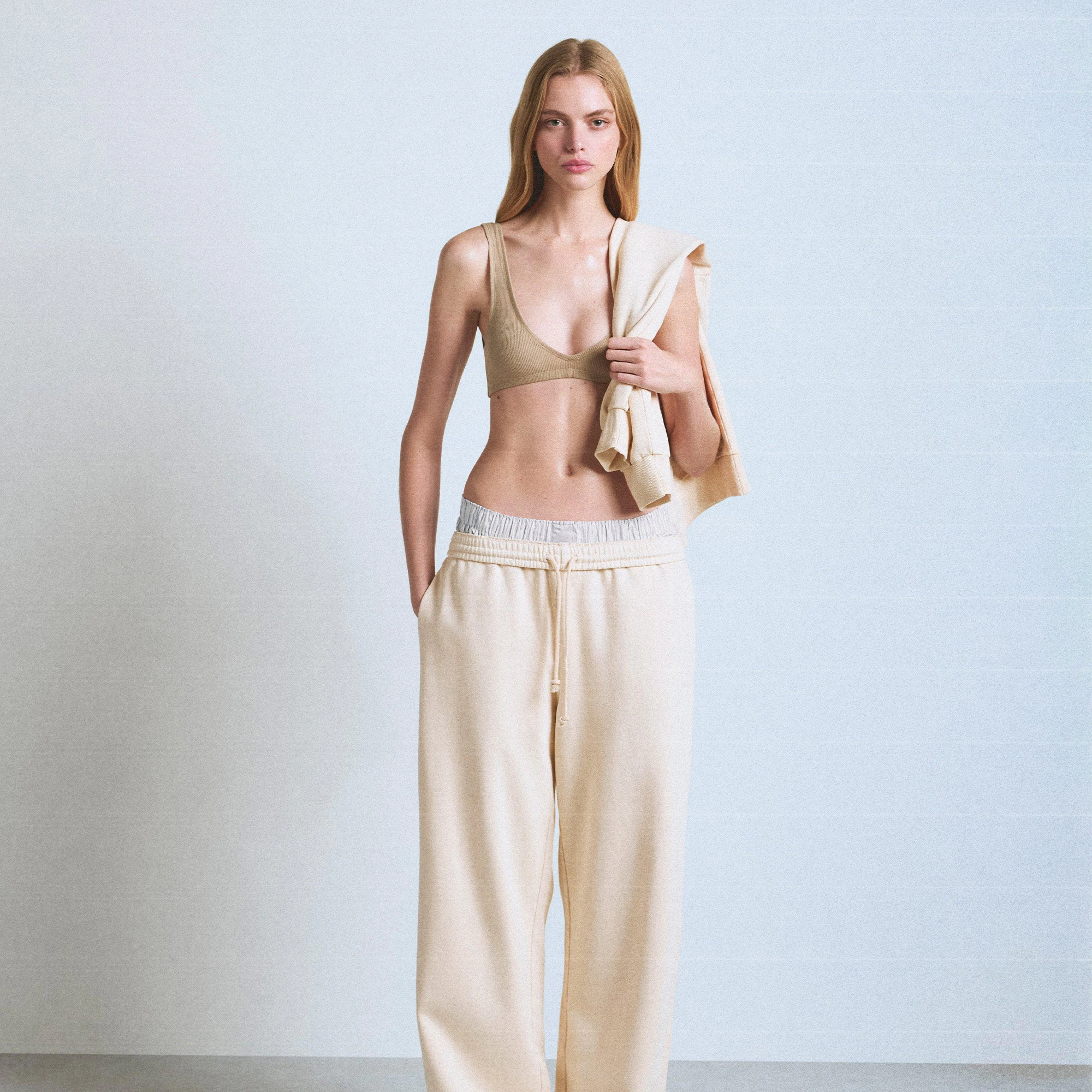 BOYFRIEND FLEECE STRAIGHT LEG PANT | BUFF CAMPAIGN IMAGERY