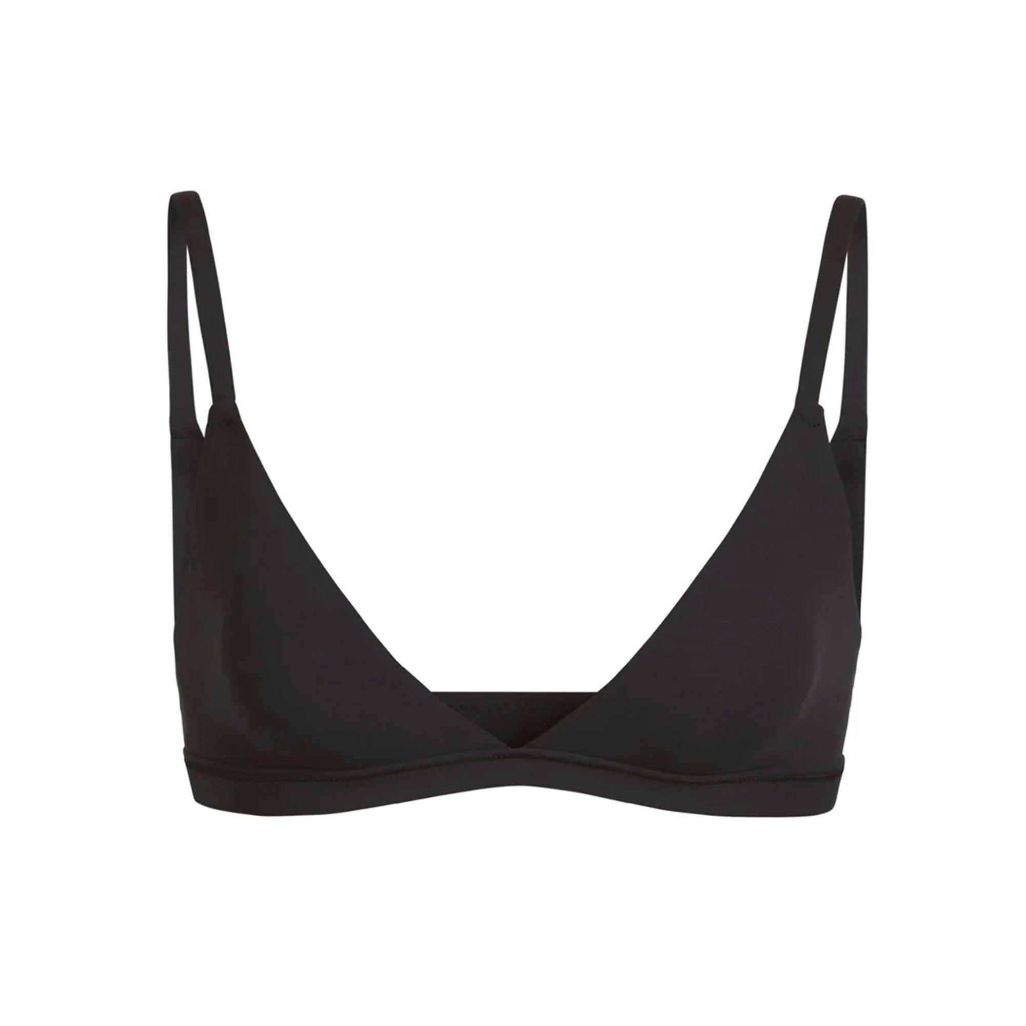 FITS EVERYBODY TRIANGLE BRALETTE | ONYX (TRIANGLE BRALETTES) LAYS FLAT ON A WHITE BACKGROUND | FLT