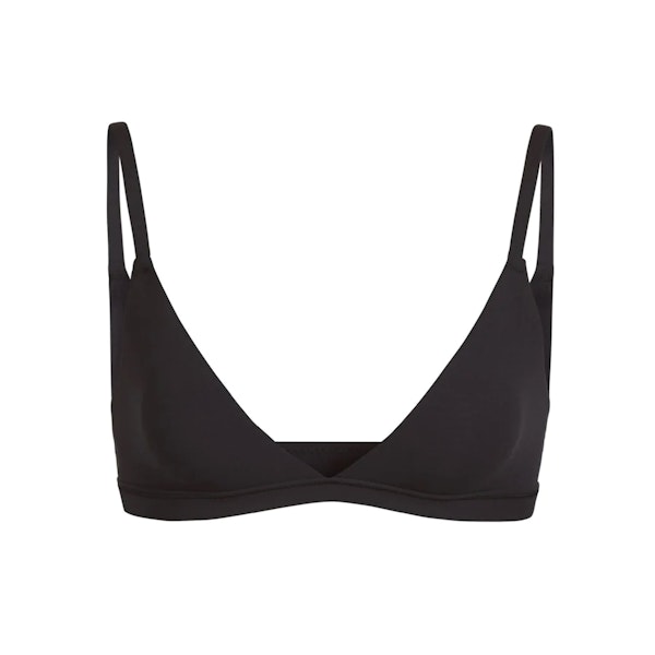 FITS EVERYBODY TRIANGLE BRALETTE | ONYX (TRIANGLE BRALETTES) LAYS FLAT ON A WHITE BACKGROUND | FLT
