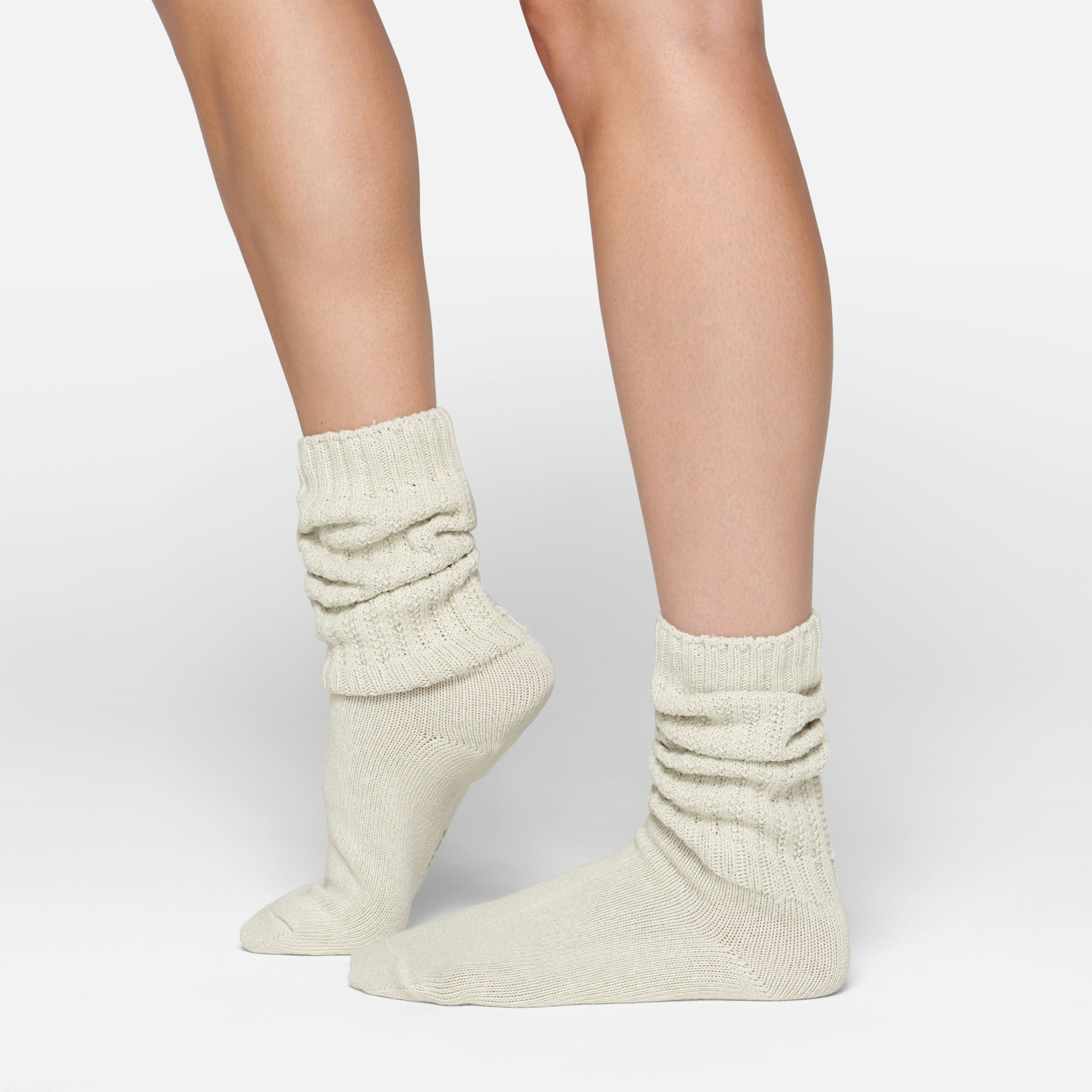 SLOUCHY CABLE SOCK