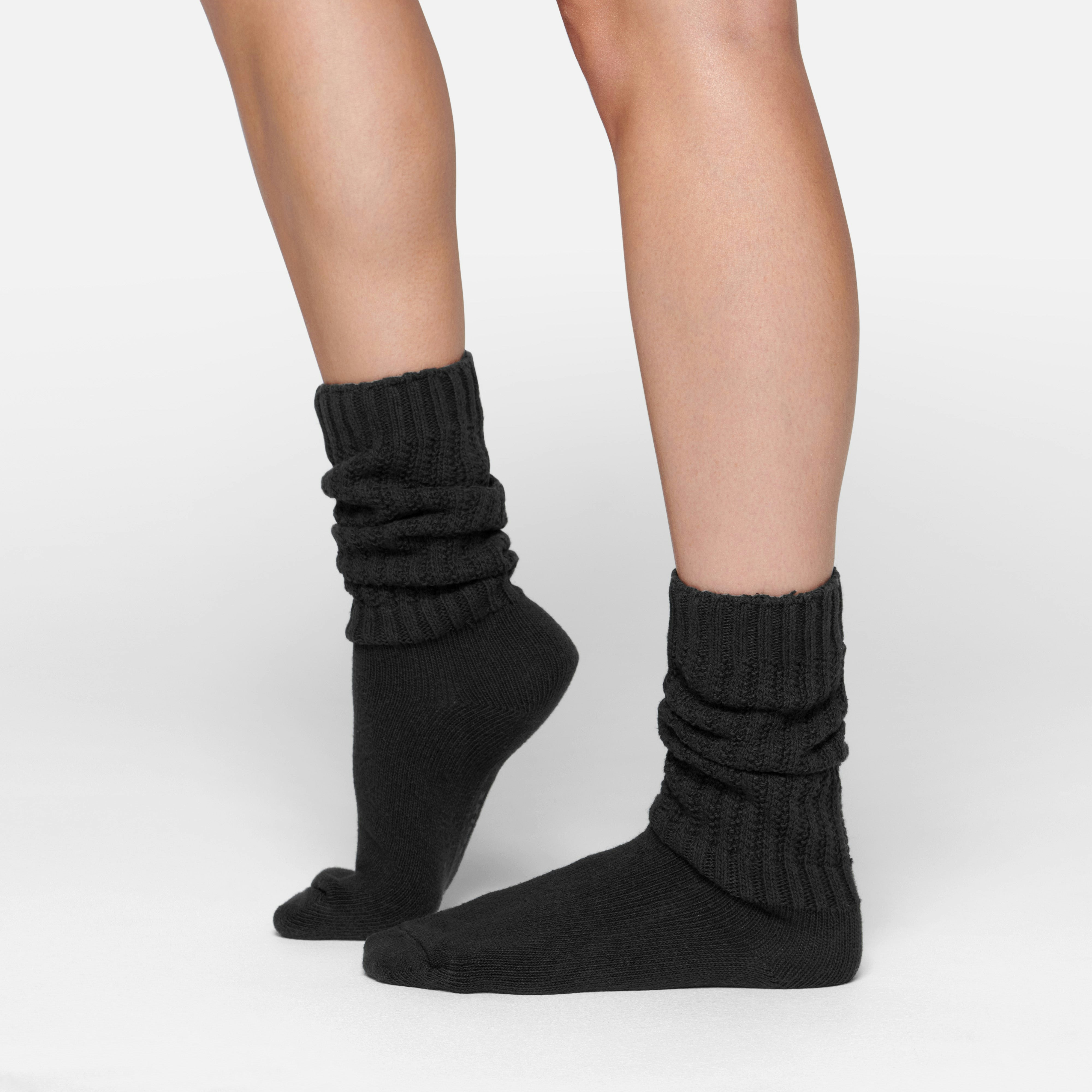 SLOUCHY CABLE SOCK