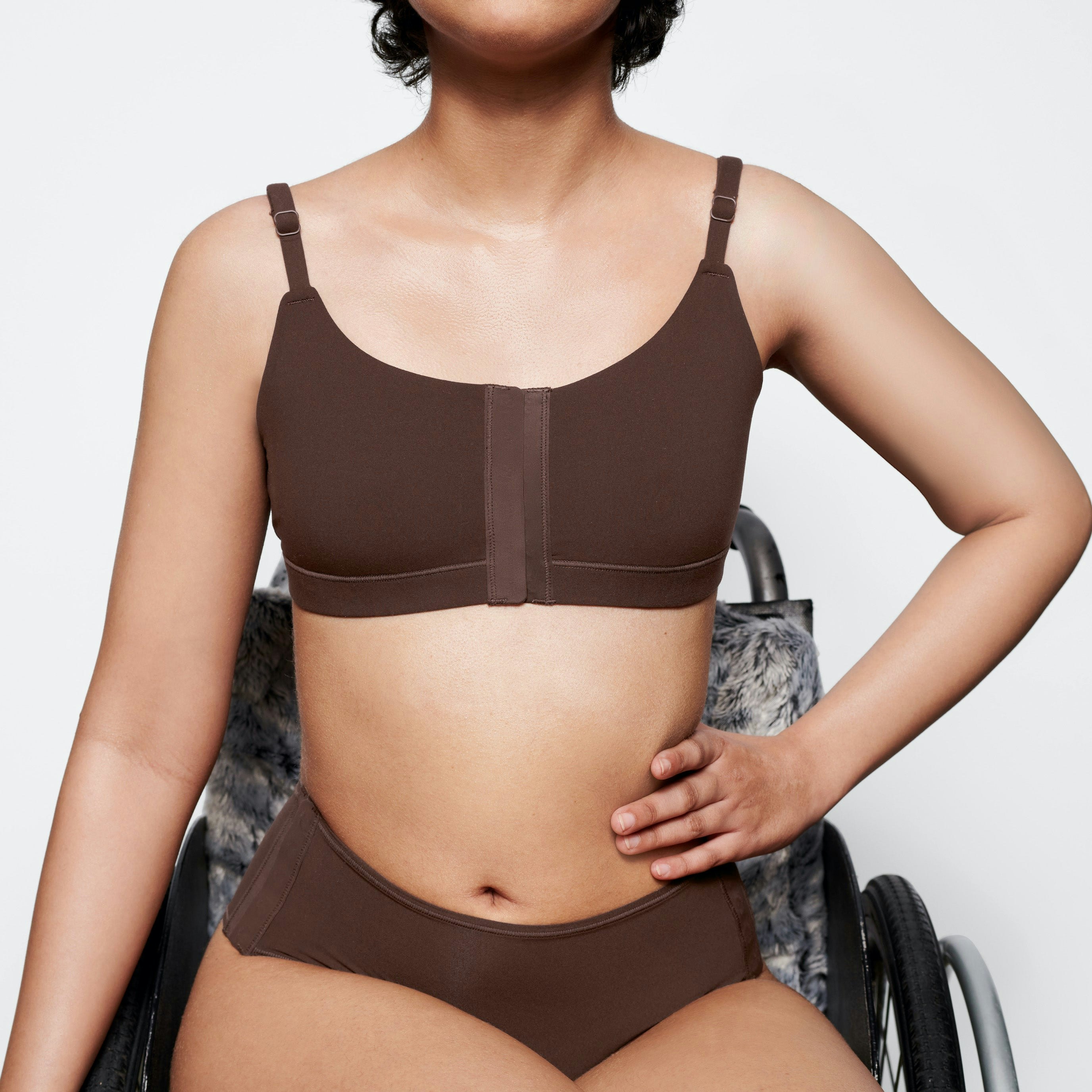 FITS EVERYBODY ADAPTIVE SNAP DOWN SCOOP BRALETTE