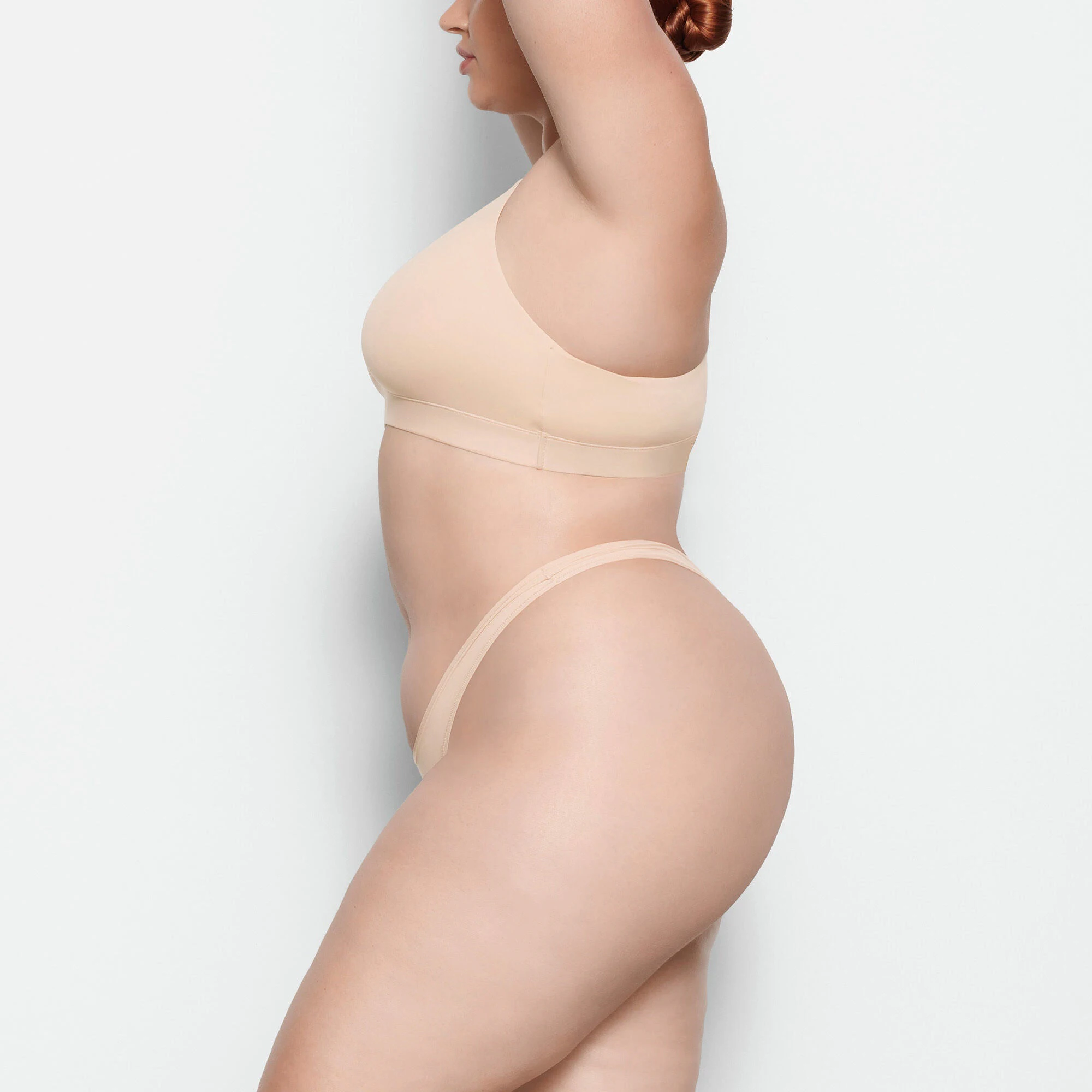 FITS EVERYBODY SCOOP RACERBACK BRALETTE