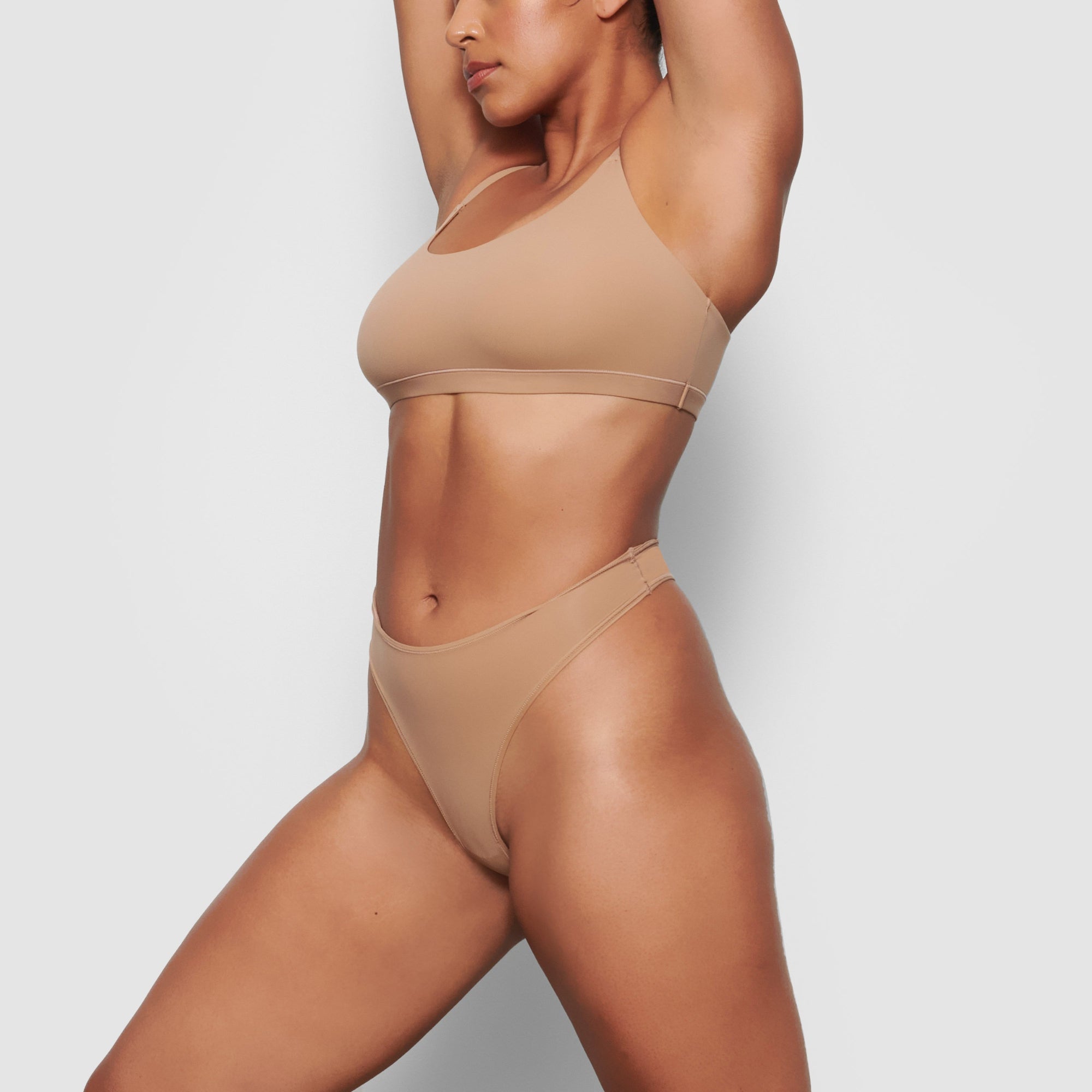FITS EVERYBODY SCOOP BRALETTE | SIENNA