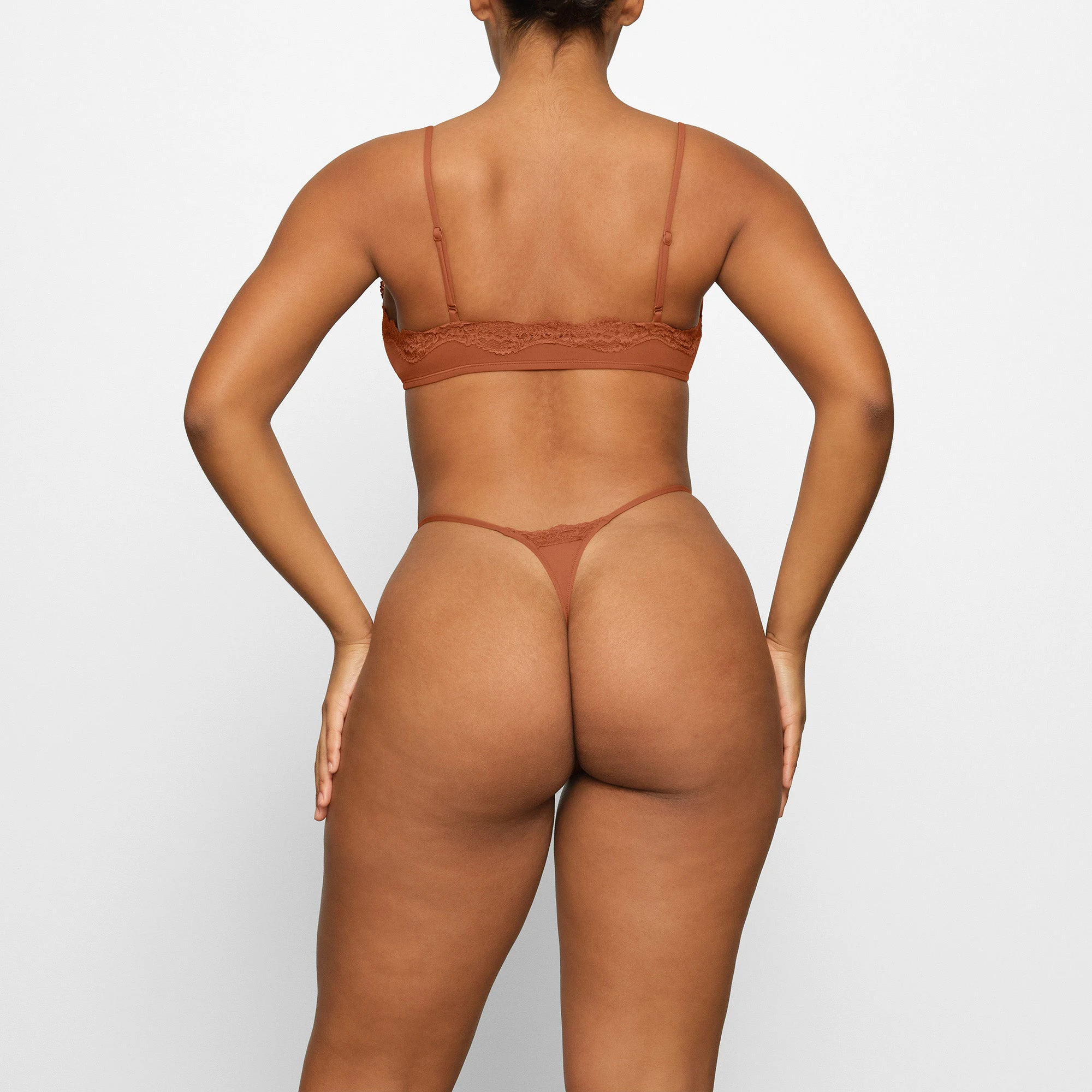 FITS EVERYBODY LACE SCOOP BRALETTE WORN BY A MODEL IN BACK VIEW