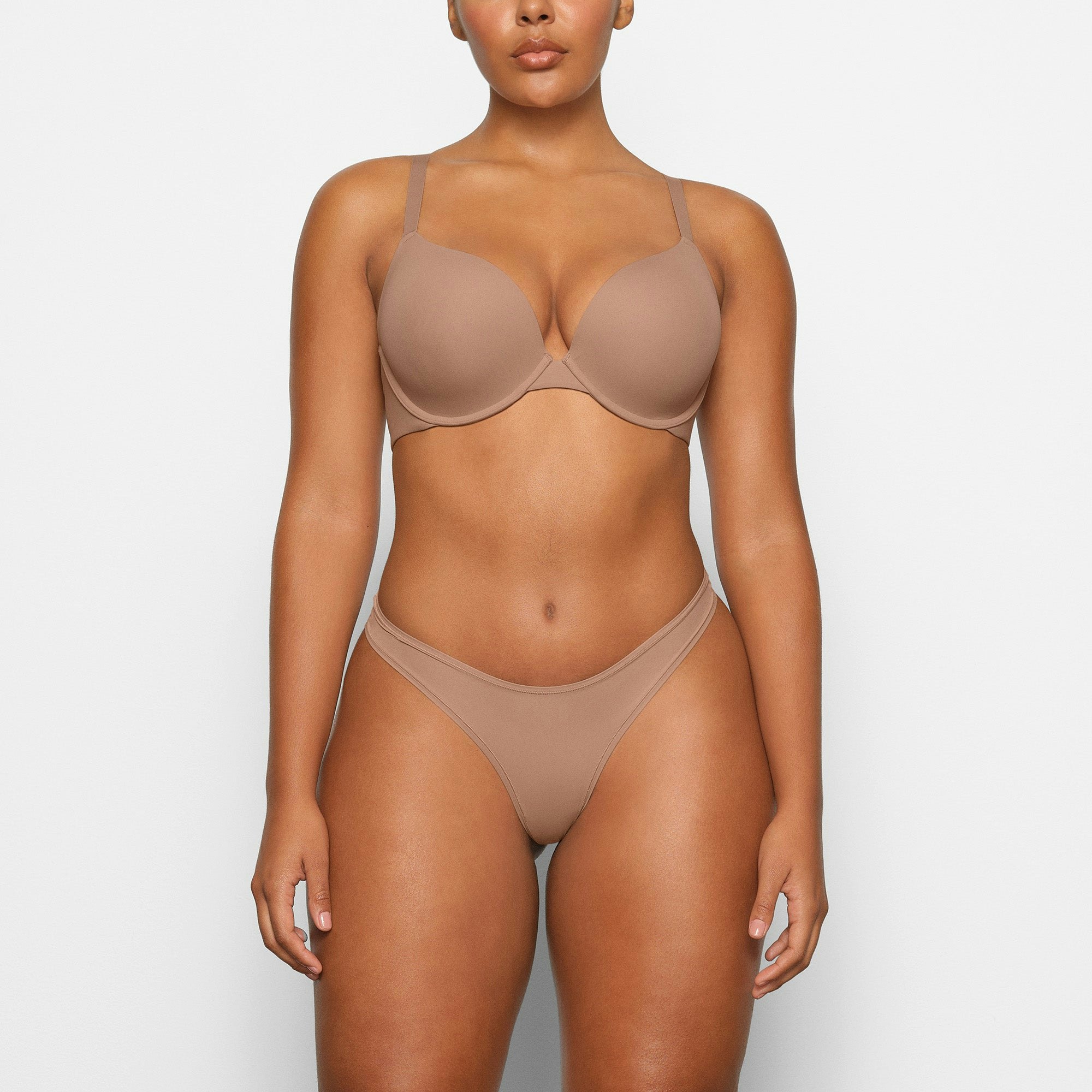 FITS EVERYBODY PUSH-UP DEMI BRA WORN BY A MODEL IN FRONT VIEW