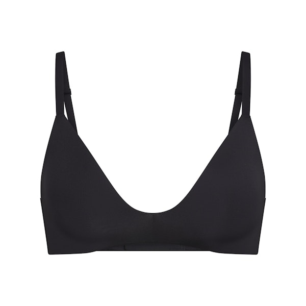 WIRELESS FORM T-SHIRT DEMI BRA | ONYX (DEMI BRAS) LAYS FLAT ON A WHITE BACKGROUND | FLT