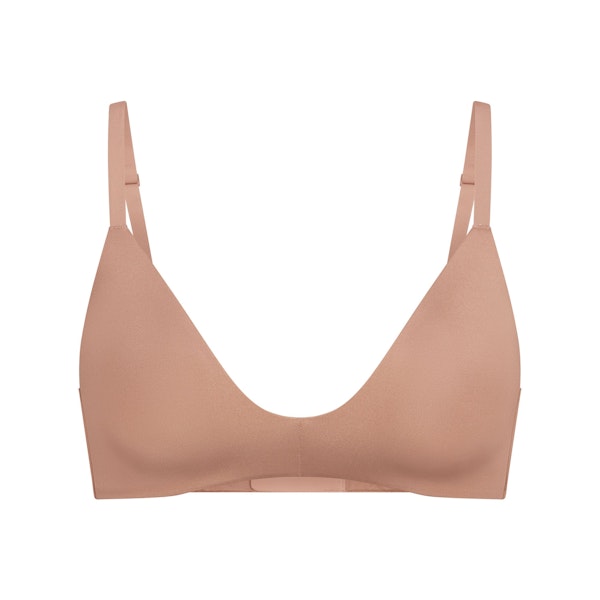 WIRELESS FORM T-SHIRT DEMI BRA | SIENNA (DEMI BRAS) LAYS FLAT ON A WHITE BACKGROUND | FLT