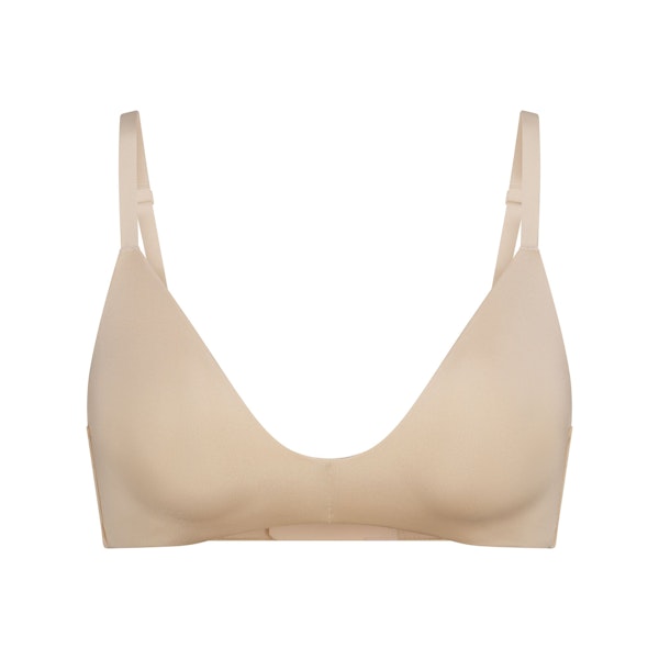 WIRELESS FORM T-SHIRT DEMI BRA | SAND (DEMI BRAS) LAYS FLAT ON A WHITE BACKGROUND | FLT