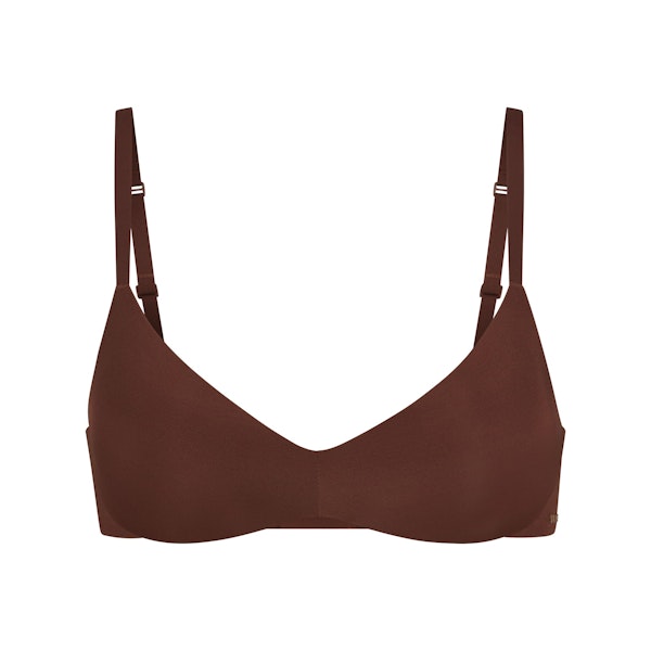 WIRELESS FORM PUSH-UP PLUNGE BRA | COCOA LAYS FLAT ON A WHITE BACKGROUND | FLT