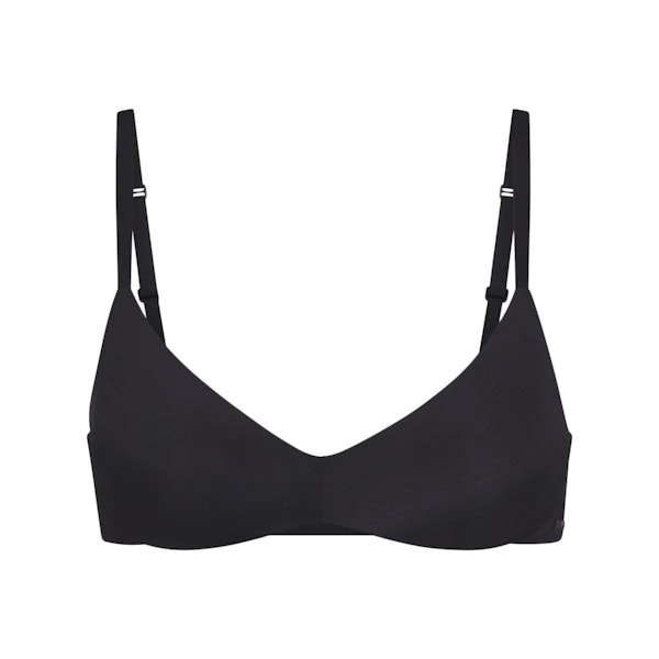 WIRELESS FORM PUSH-UP PLUNGE BRA | ONYX (DEMI BRAS) LAYS FLAT ON A WHITE BACKGROUND | FLT