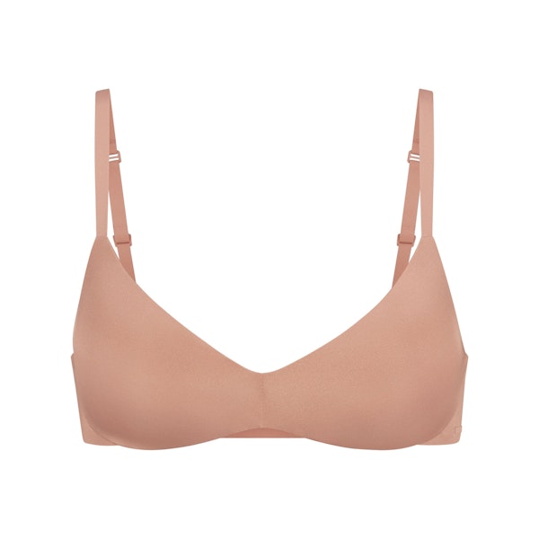 WIRELESS FORM PUSH-UP PLUNGE BRA | SIENNA (DEMI BRAS) LAYS FLAT ON A WHITE BACKGROUND | FLT