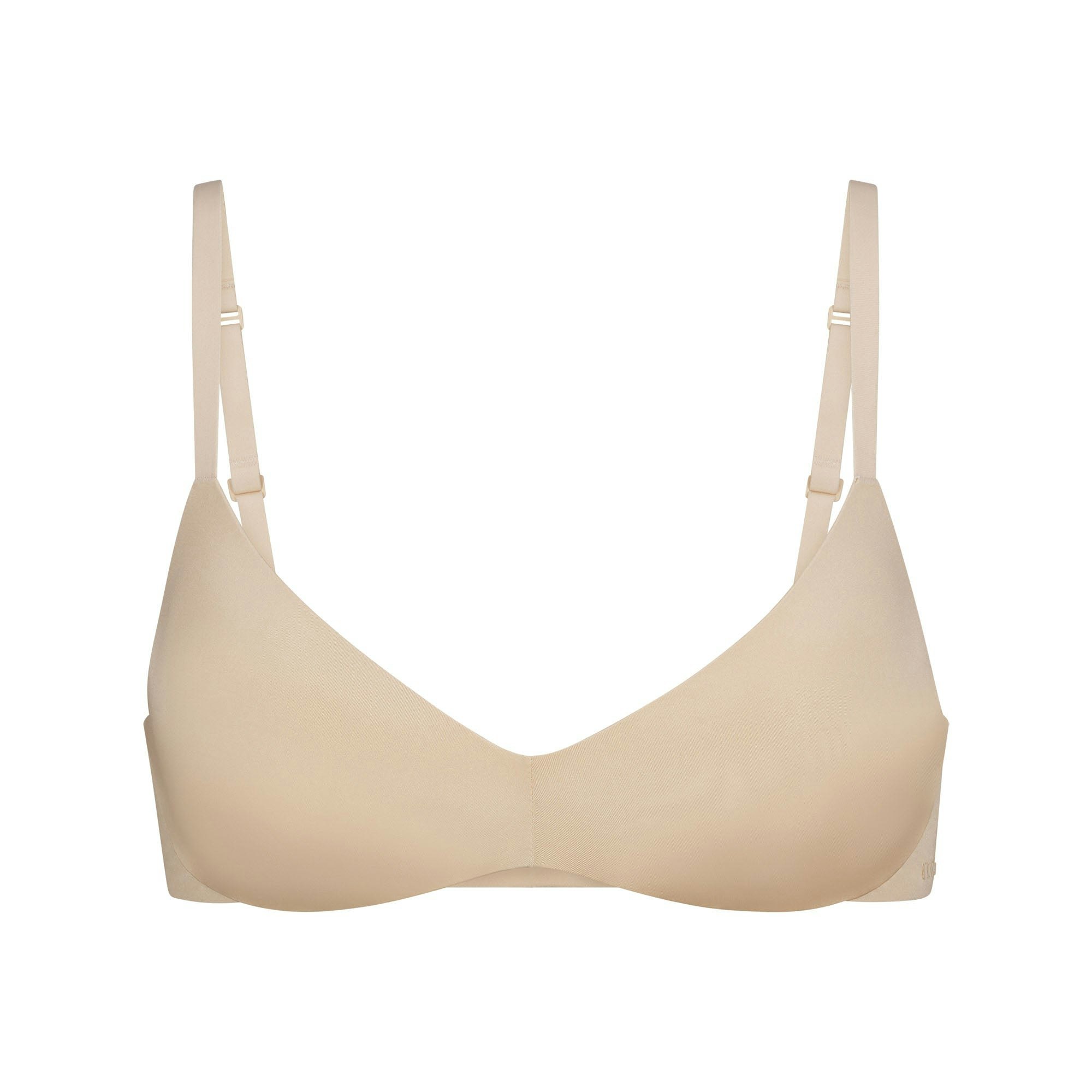 WIRELESS FORM PUSH-UP PLUNGE BRA | SAND (DEMI BRAS) LAYS FLAT ON A WHITE BACKGROUND | FLT