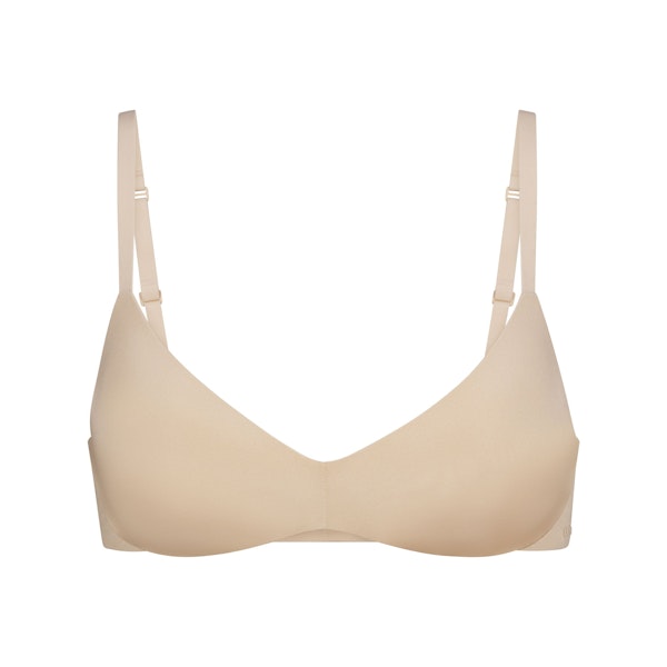 WIRELESS FORM PUSH-UP PLUNGE BRA | SAND (DEMI BRAS) LAYS FLAT ON A WHITE BACKGROUND | FLT